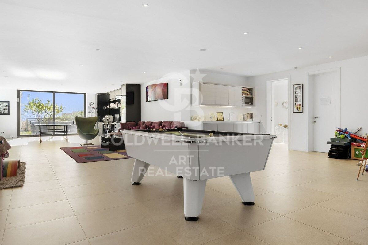 Elegante Villa am Hang mit Panoramablick auf das Meer in El Herrojo, La Quinta