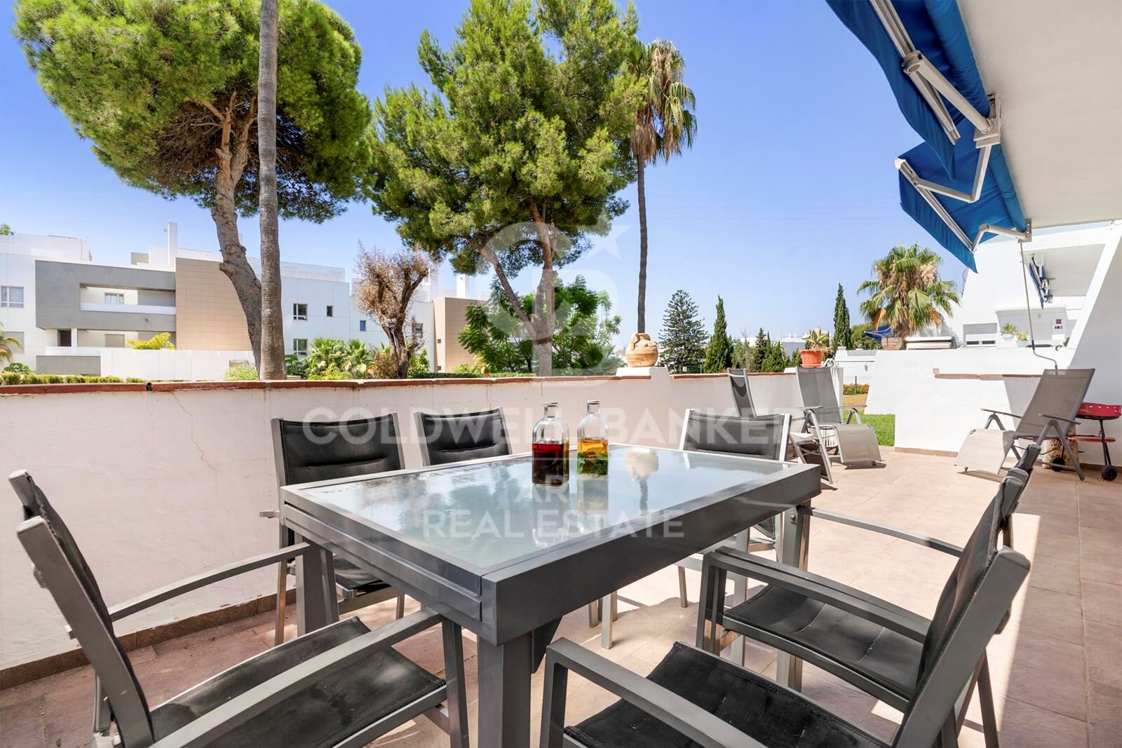 Elegant 3-Bedroom Apartment Just Steps from Puerto Banús
