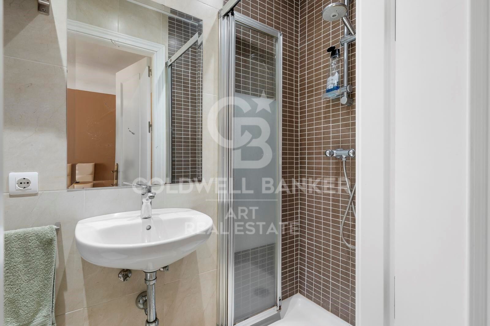 Elegantes 3-Schlafzimmer-Apartment nur wenige Schritte von Puerto Banús entfernt