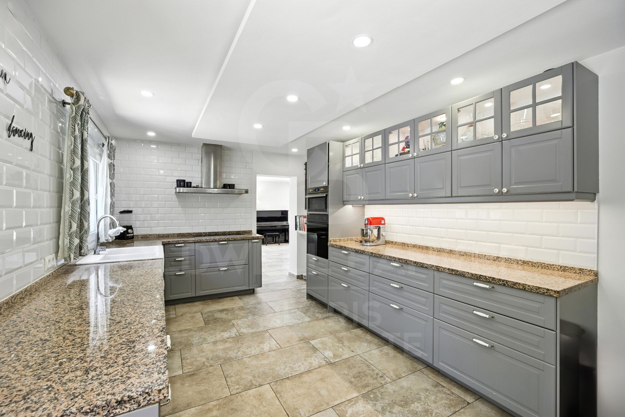 Spacious Renovated Villa with Separate Apartment, Pool, Solar Power & Fruit Garden