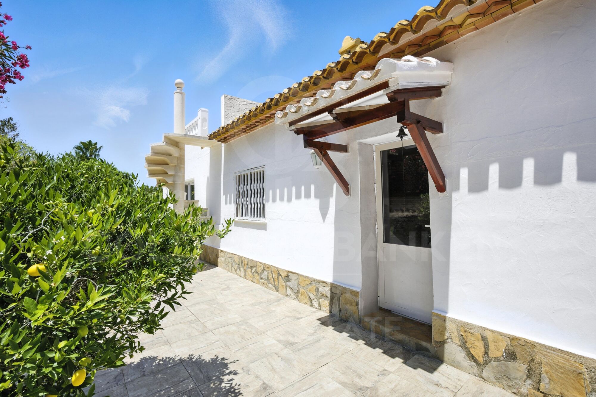Spacious Renovated Villa with Separate Apartment, Pool, Solar Power & Fruit Garden