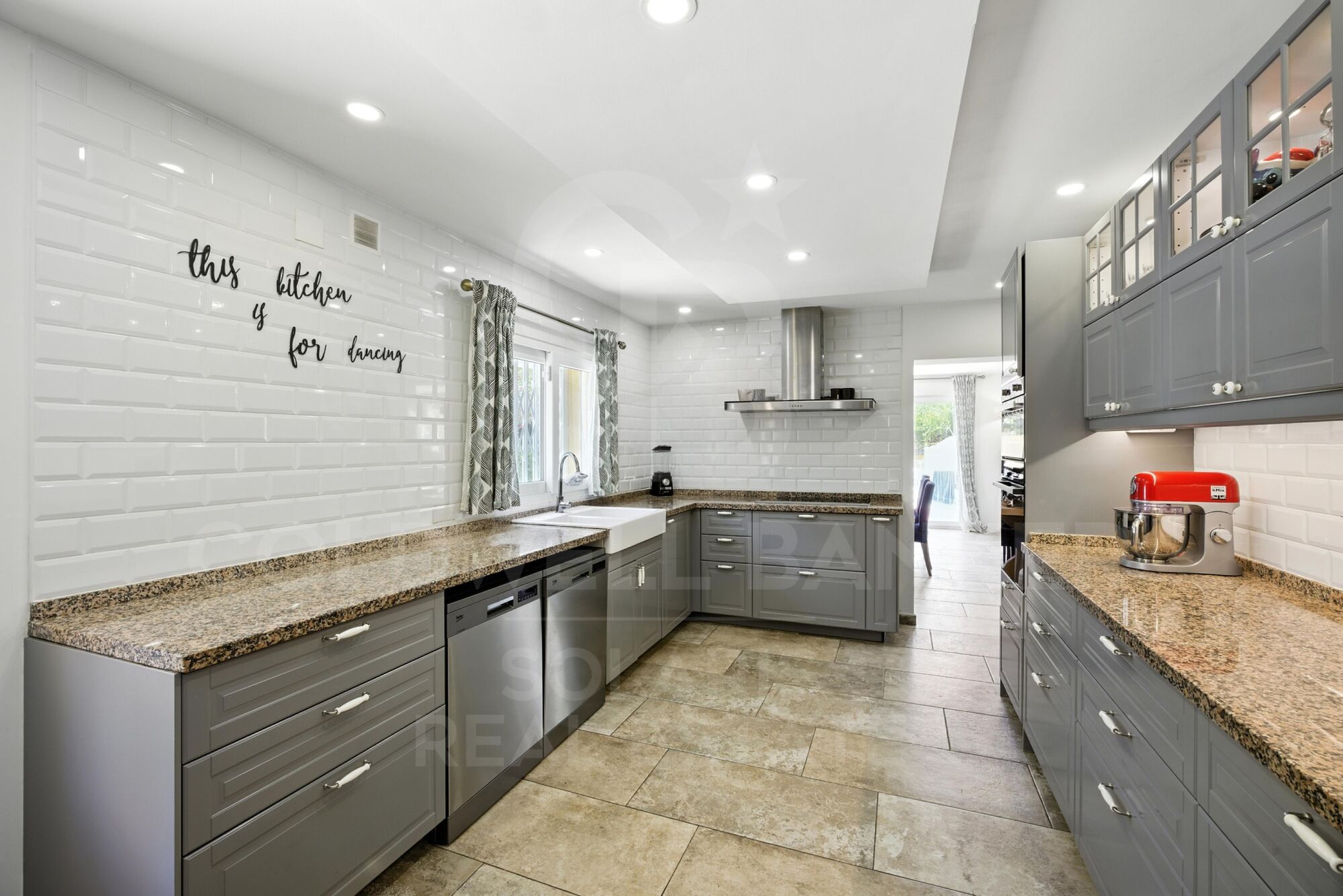 Spacious Renovated Villa with Separate Apartment, Pool, Solar Power & Fruit Garden