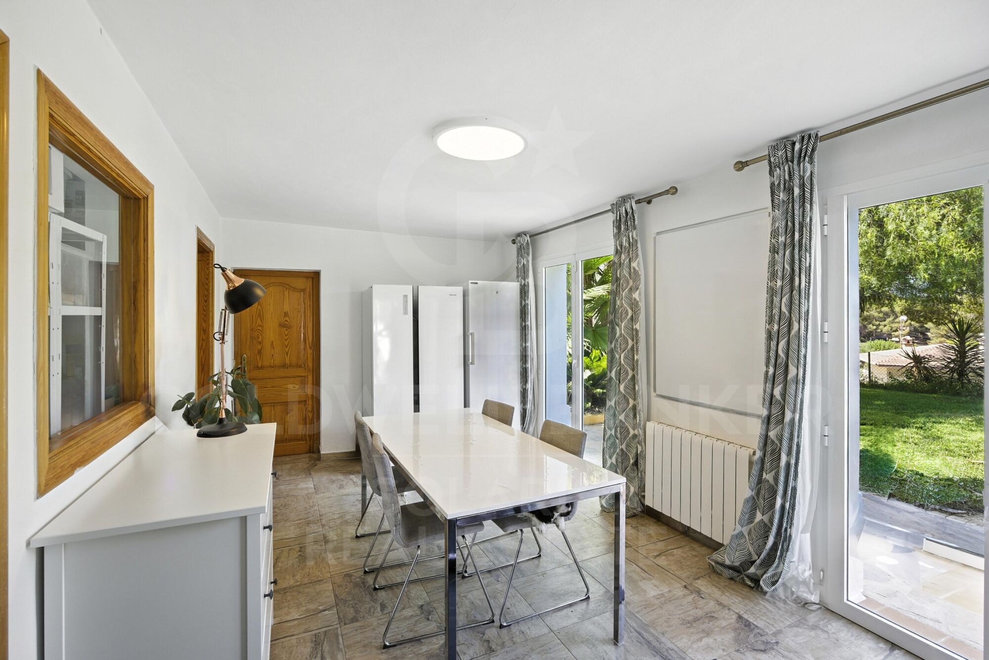 Spacious Renovated Villa with Separate Apartment, Pool, Solar Power & Fruit Garden