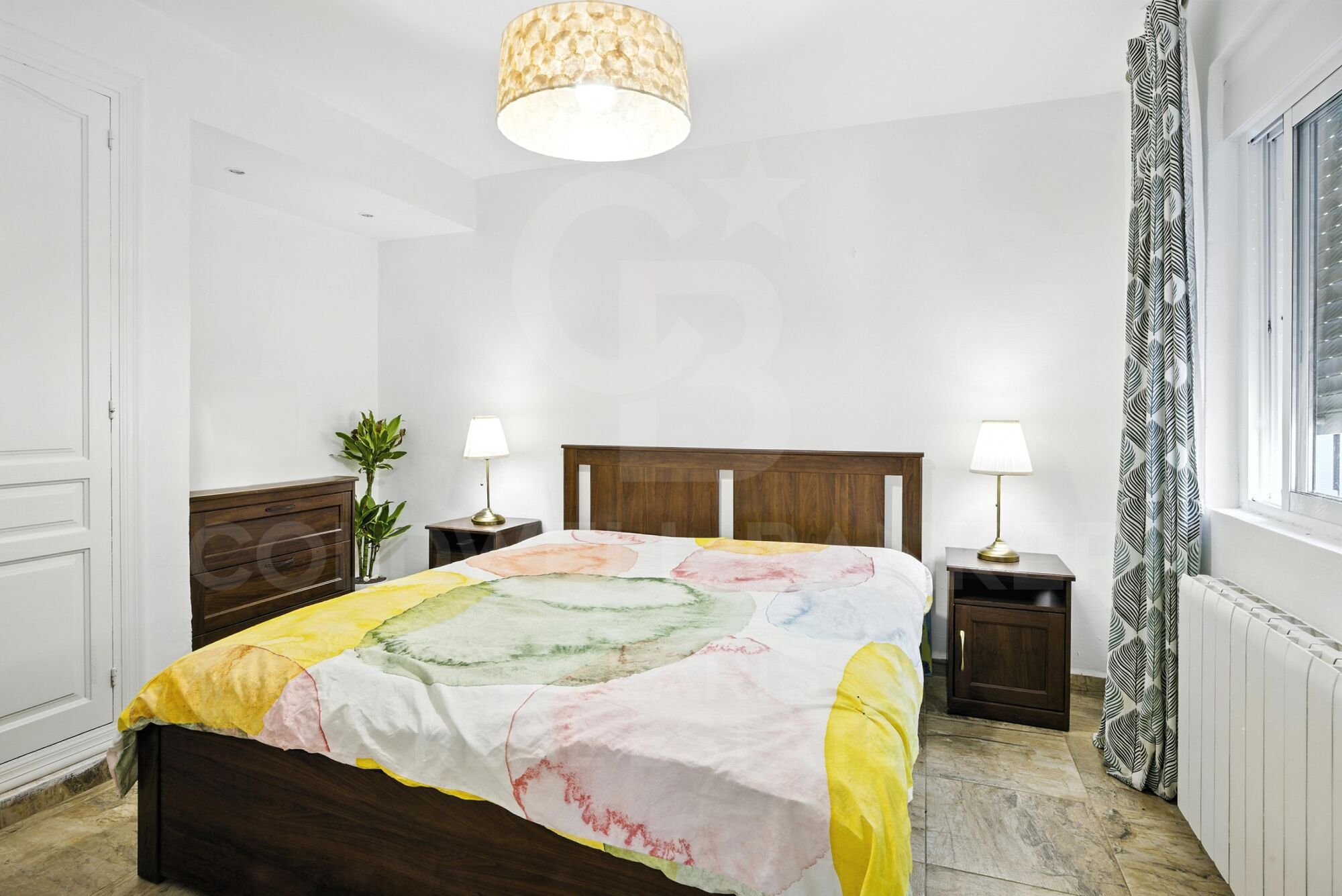 Spacious Renovated Villa with Separate Apartment, Pool, Solar Power & Fruit Garden