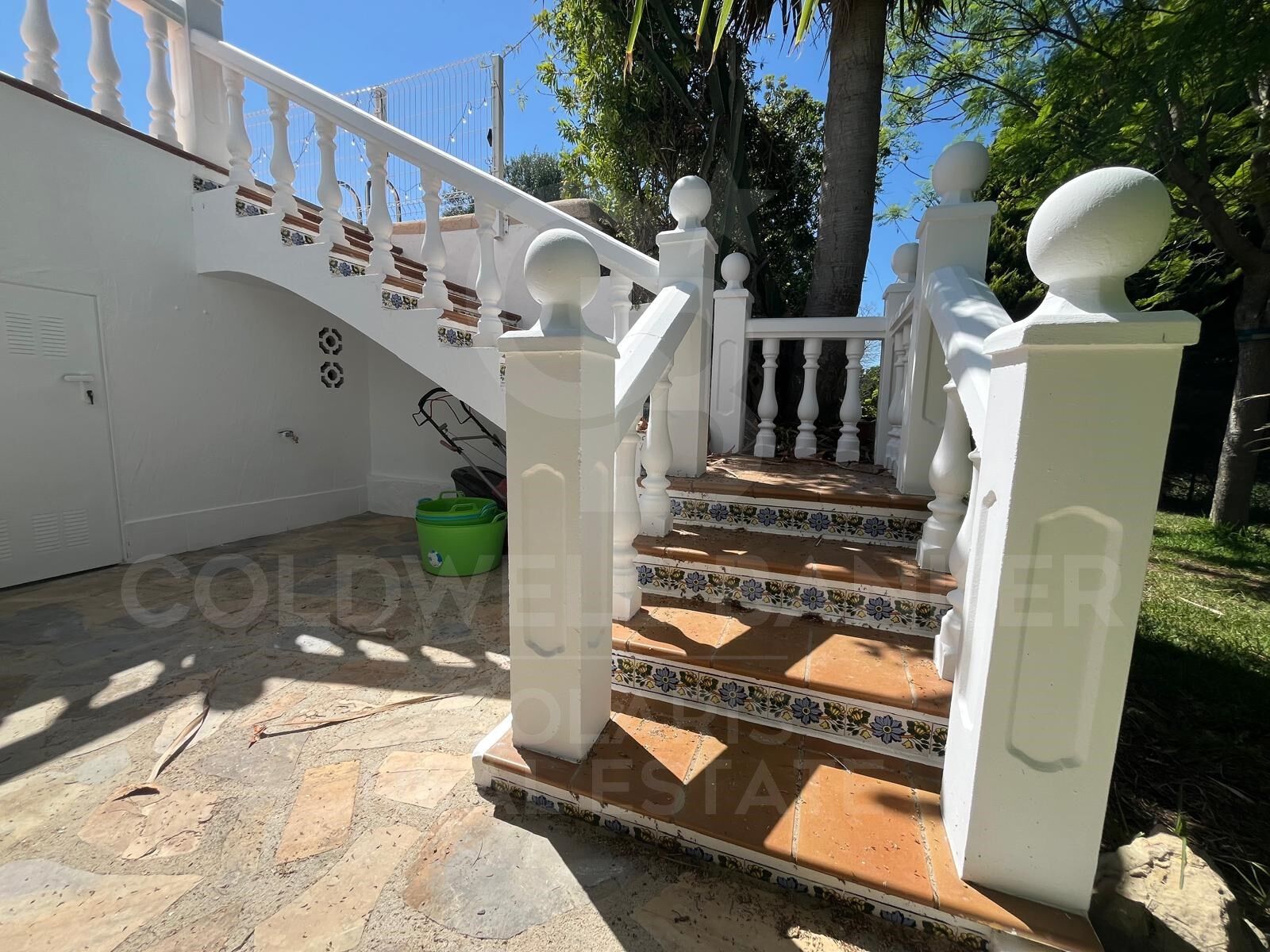 Spacious Renovated Villa with Separate Apartment, Pool, Solar Power & Fruit Garden