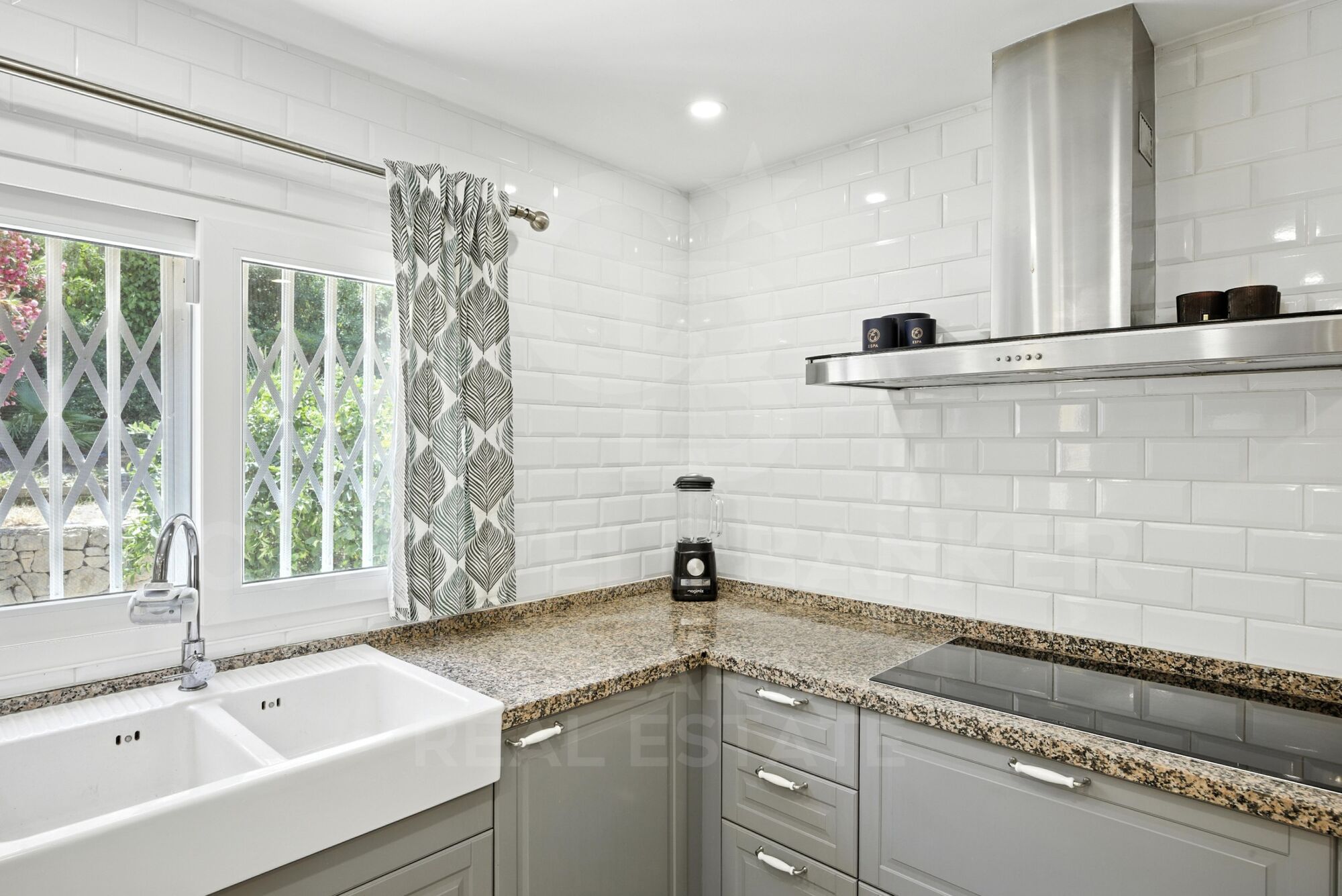 Spacious Renovated Villa with Separate Apartment, Pool, Solar Power & Fruit Garden