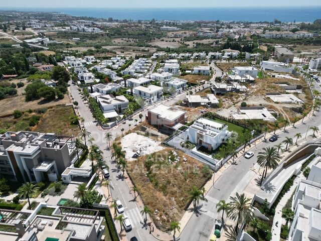 Spacious 1,118 sqm plot in Cancelada, Estepona, Costa del Sol