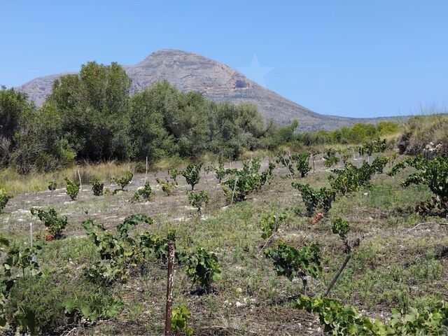 Rustikales Land mit mediterranem Charme in Jávea um Ihr ideales Projekt zu verwirklichen