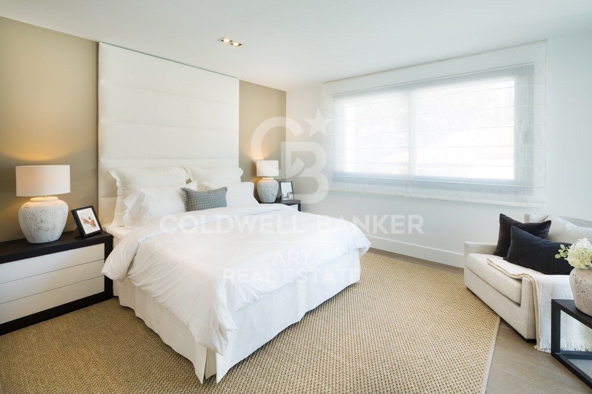 Raffinierte Mittelmeervilla mit Panoramablick auf Golfplatz und Berge, Nueva Andalucía, Marbella