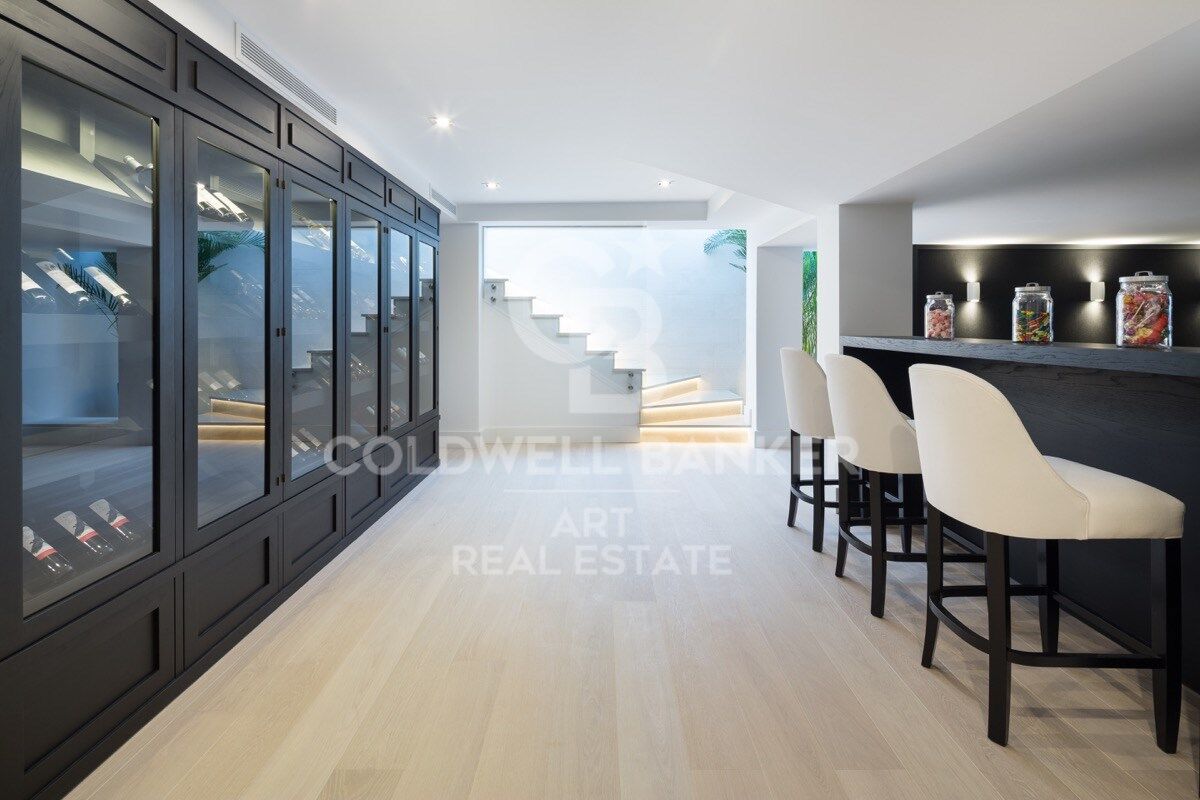 Refined Mediterranean villa with panoramic golf and mountain views, Aloha, Nueva Andalucía, Marbella