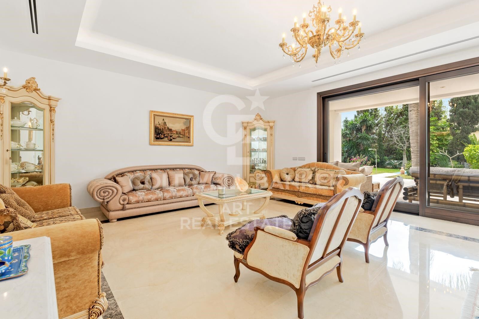 Elegante Luxusvilla am Meer in der begehrten Wohngegend Casasola, Guadalmina, Costa del Sol