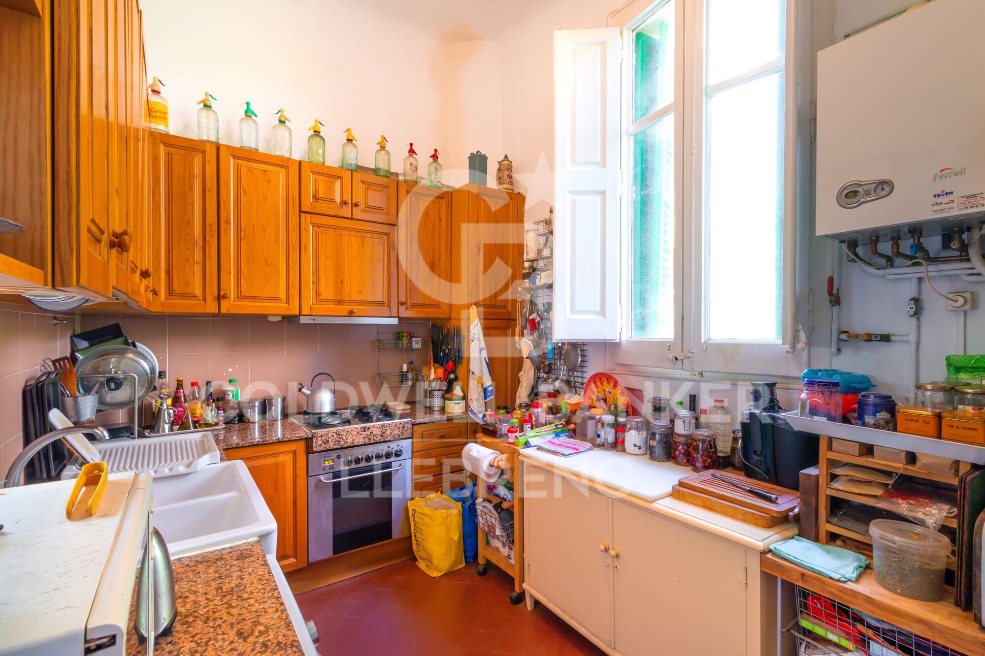 Modernist villa for sale in the Tibidabo neighbourhood