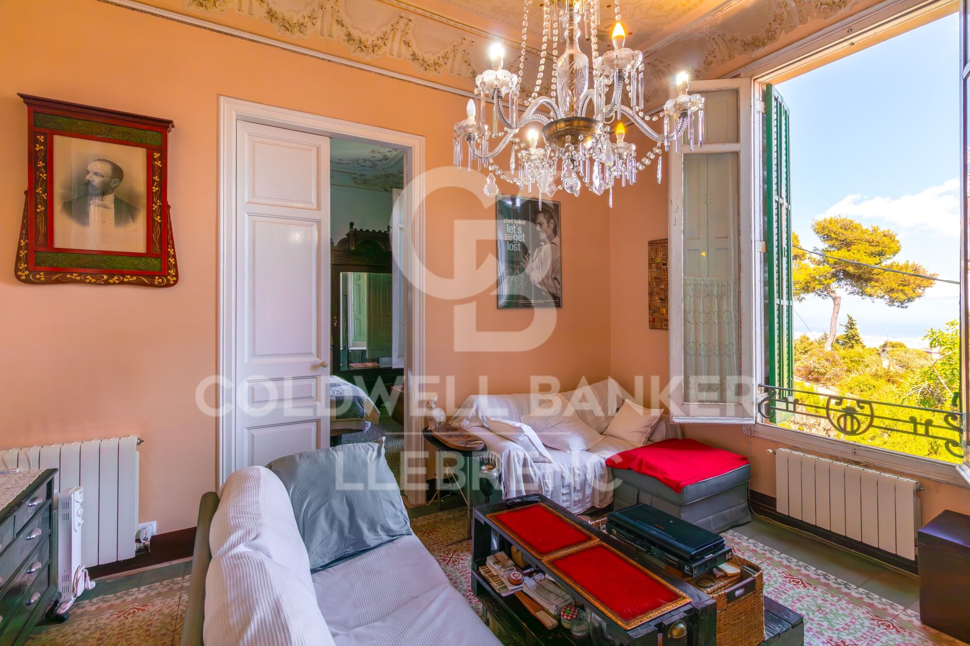 Modernist villa for sale in the Tibidabo neighbourhood