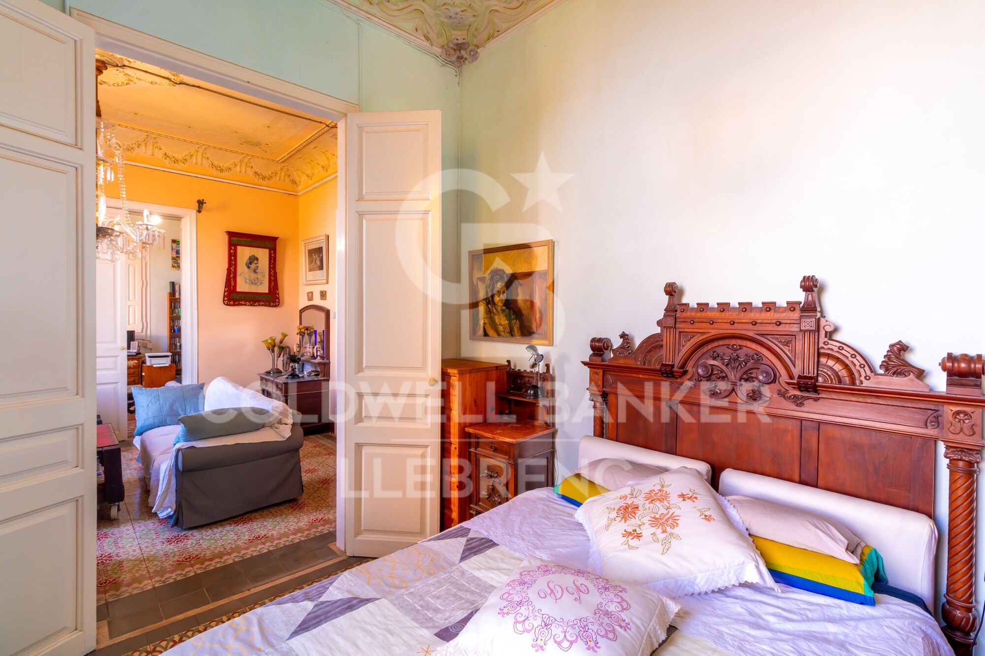 Modernist villa for sale in the Tibidabo neighbourhood