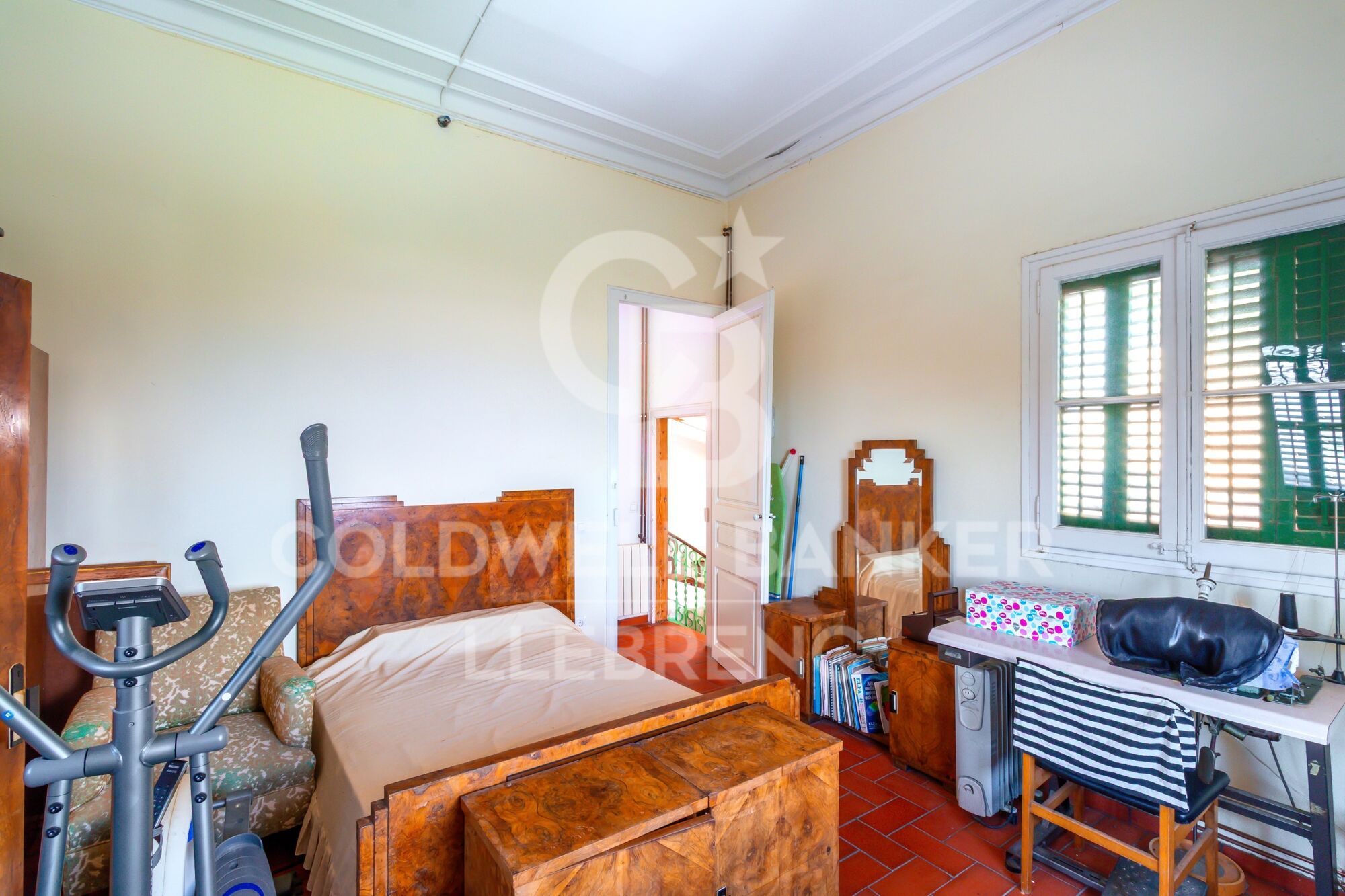 Modernist villa for sale in the Tibidabo neighbourhood