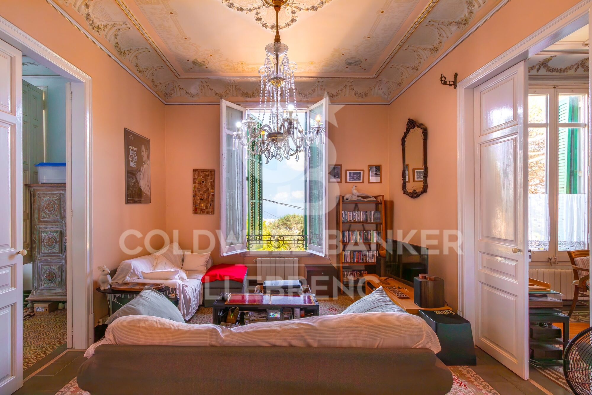 Modernist villa for sale in the Tibidabo neighbourhood