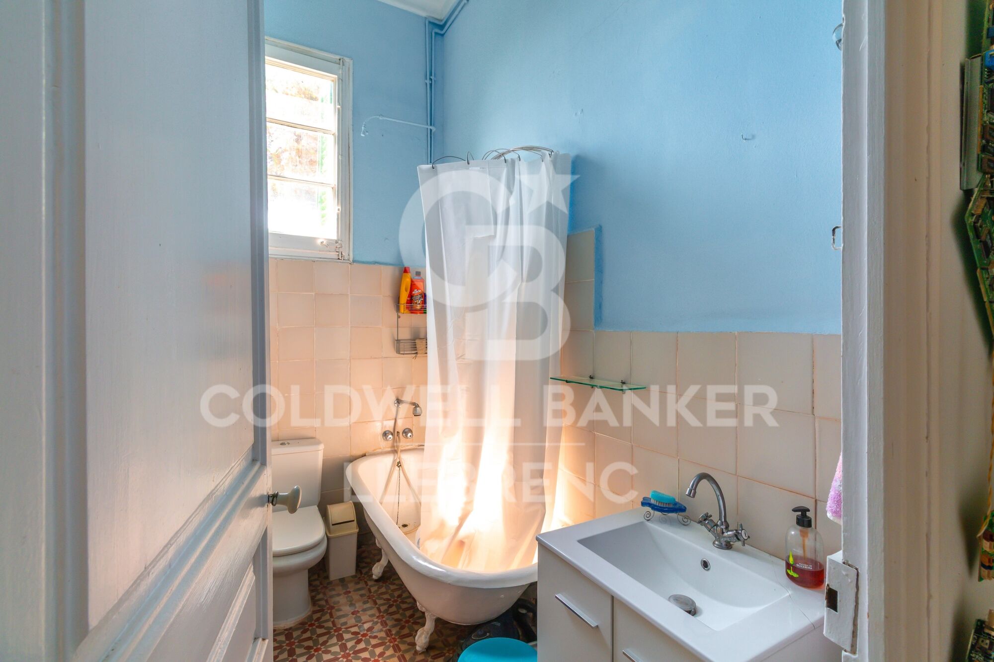 Modernist villa for sale in the Tibidabo neighbourhood