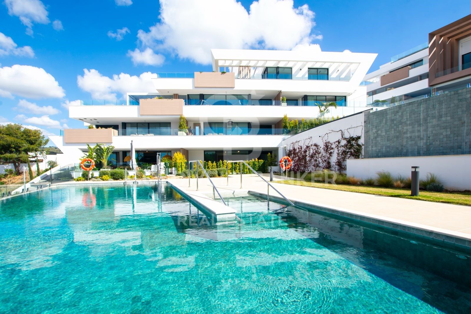 Maison unique de style villa dans l'un des quartiers les plus exclusifs de Marbella, Cabopino