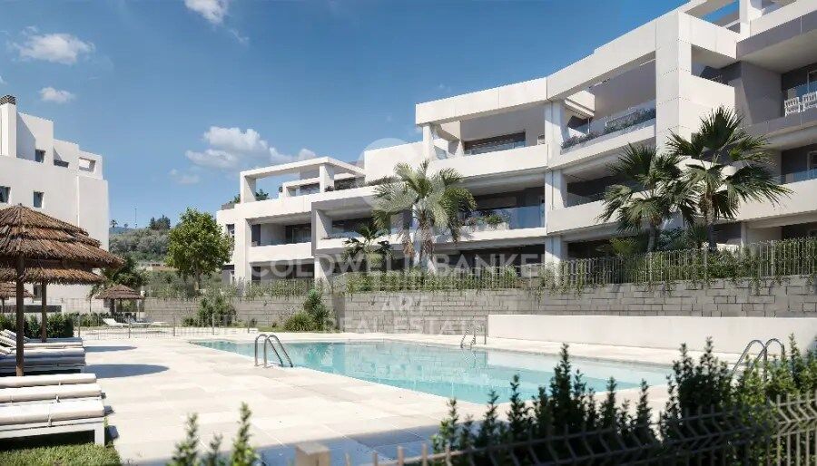 Modern apartments within walking distance of the beach in Estepona