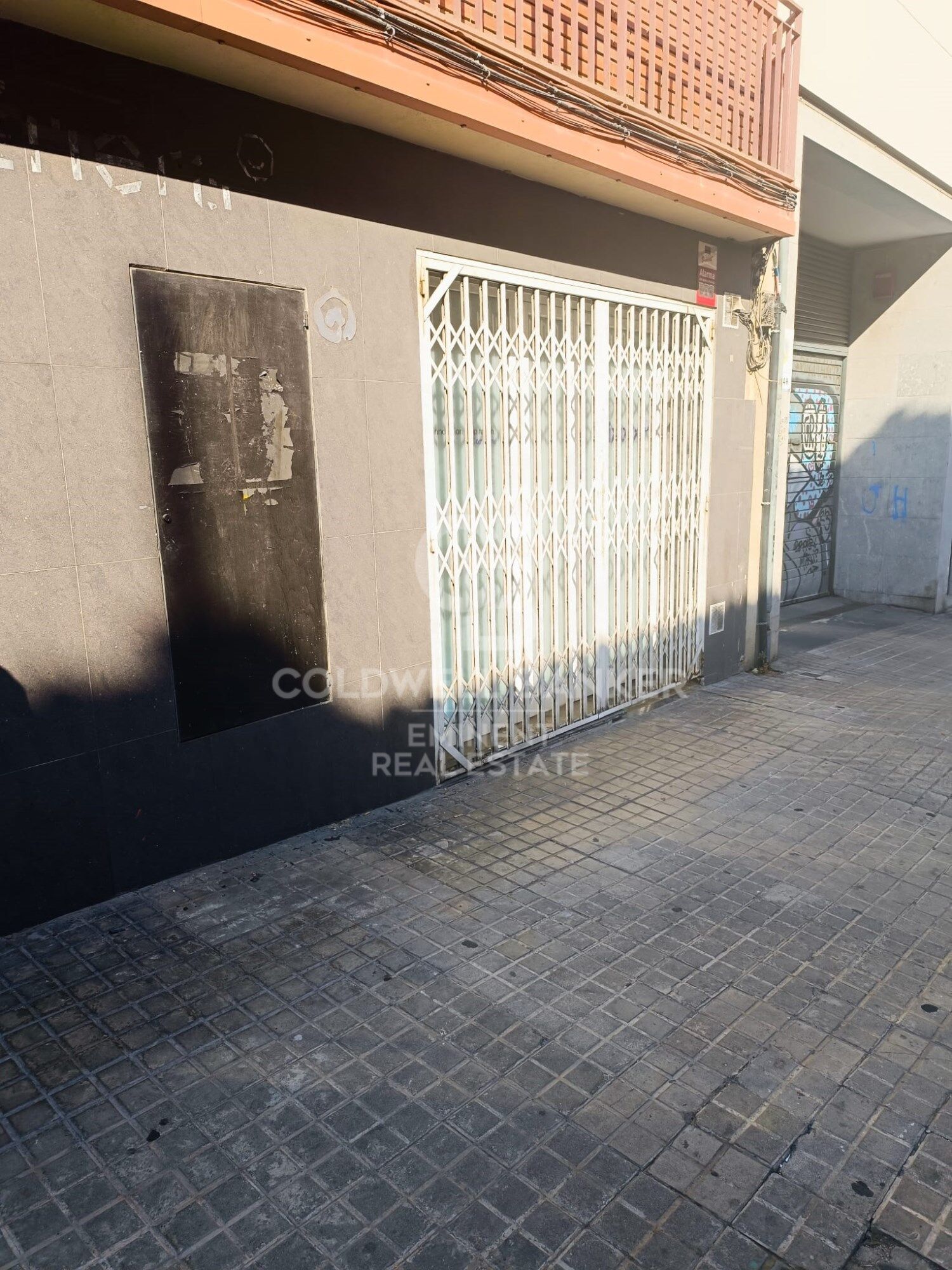 Venta local 3 plantas con opción a vivienda _ Vallcarca Penitents