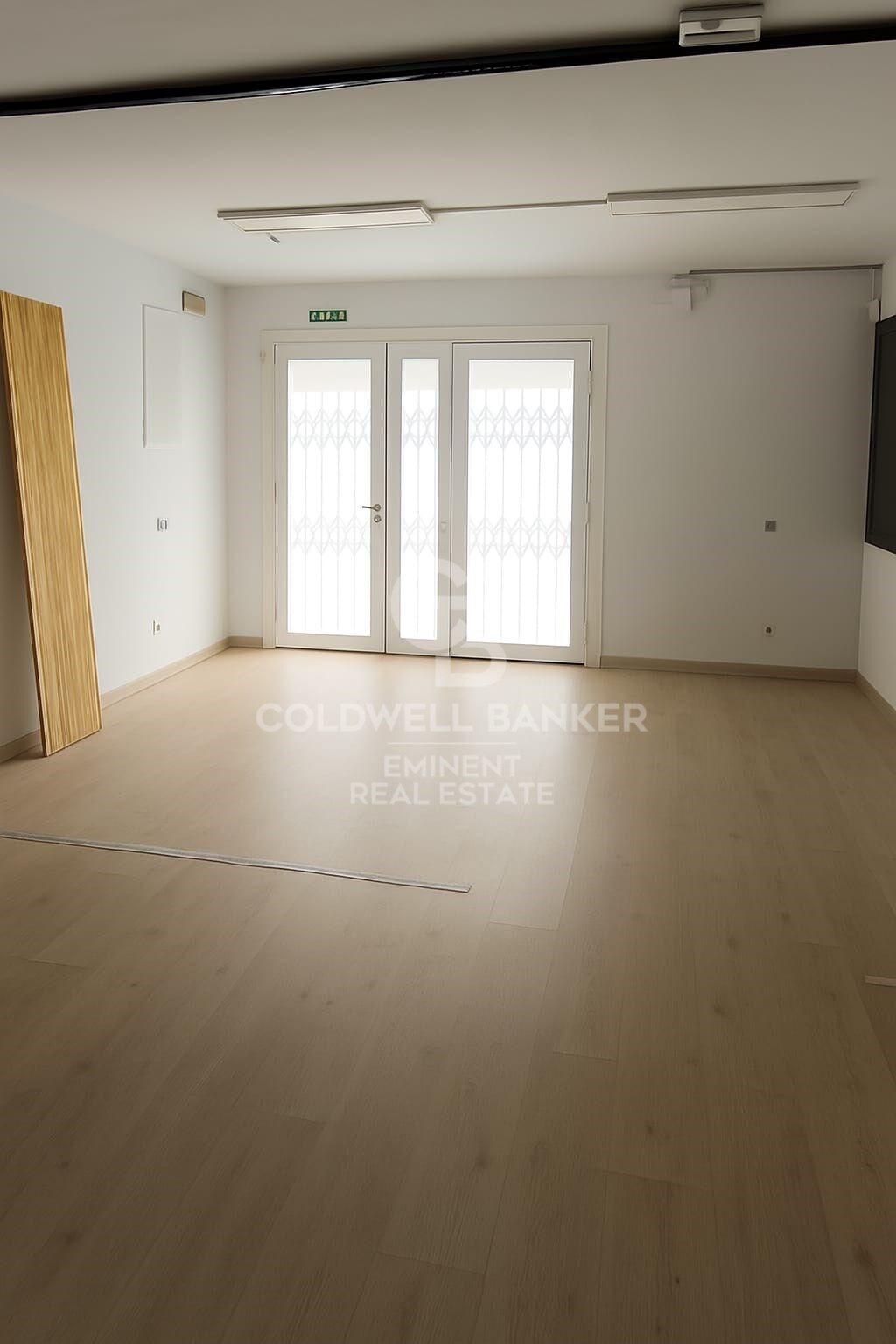 Option Housing plus Commercial Premises