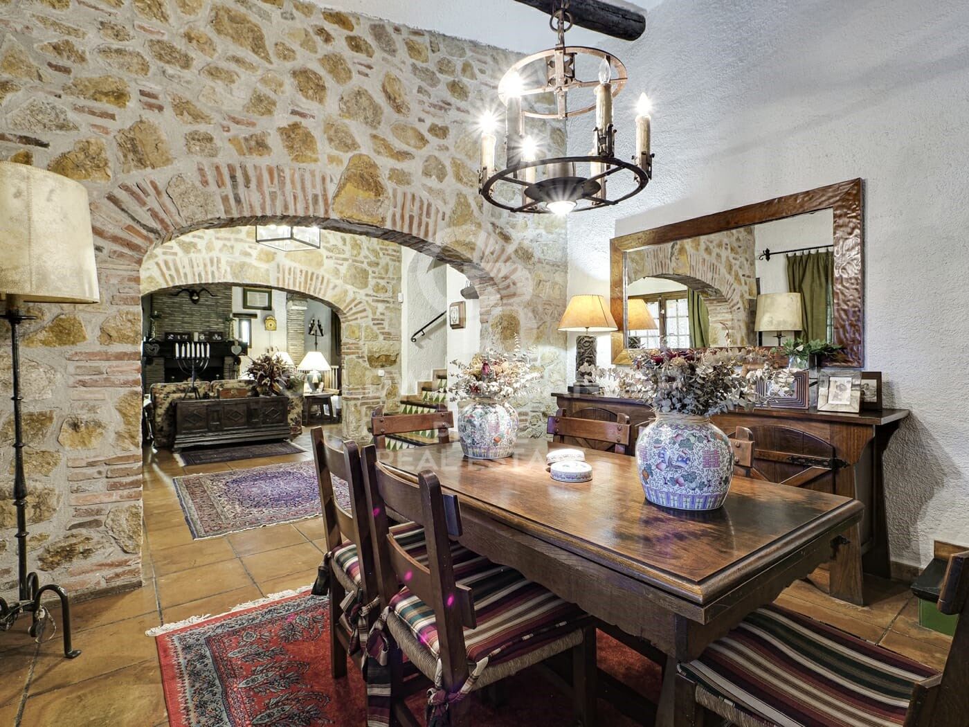 Finca rústica con piscina junto al PGA Catalunya