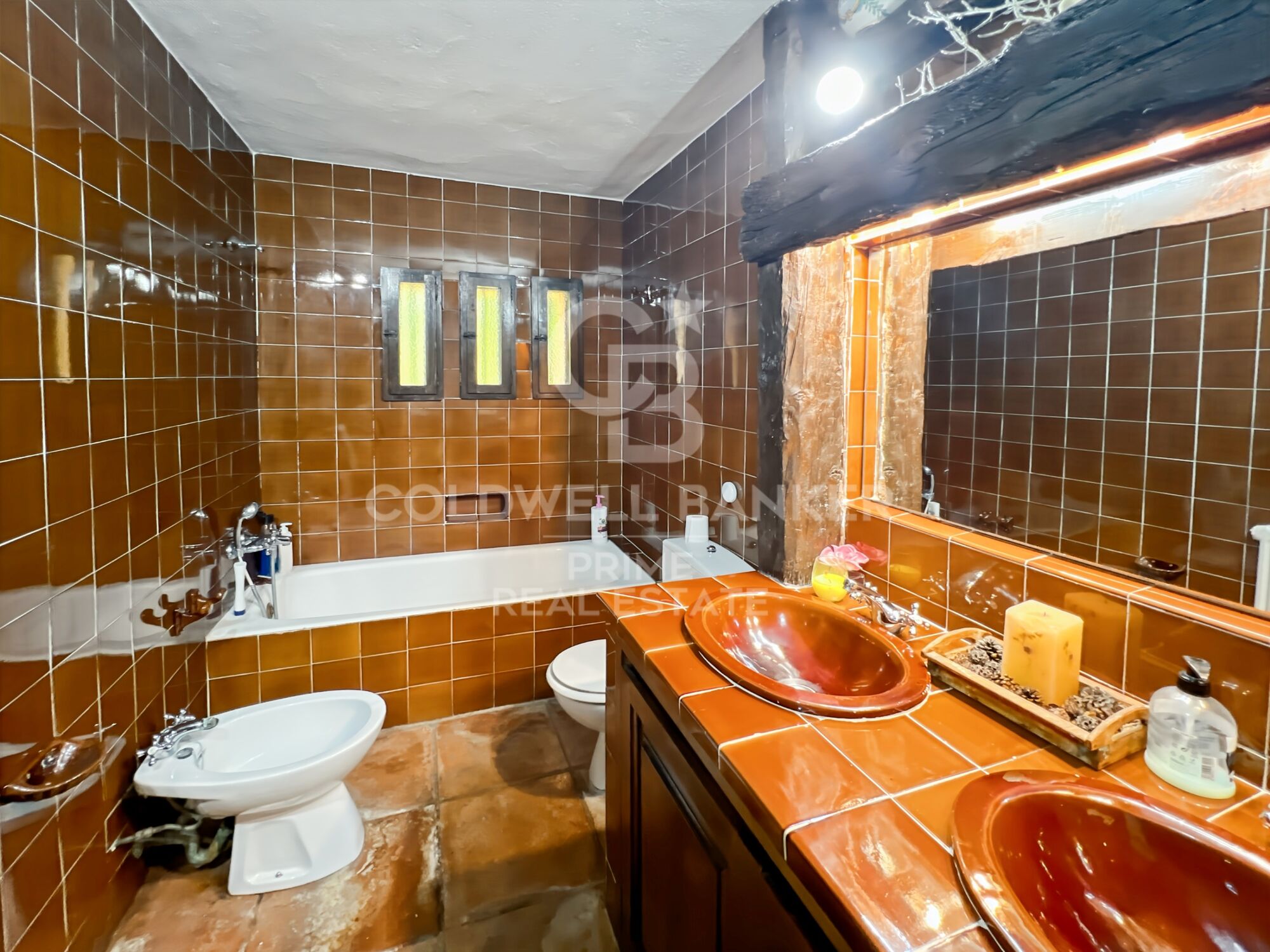 Finca rústica con piscina junto al PGA Catalunya