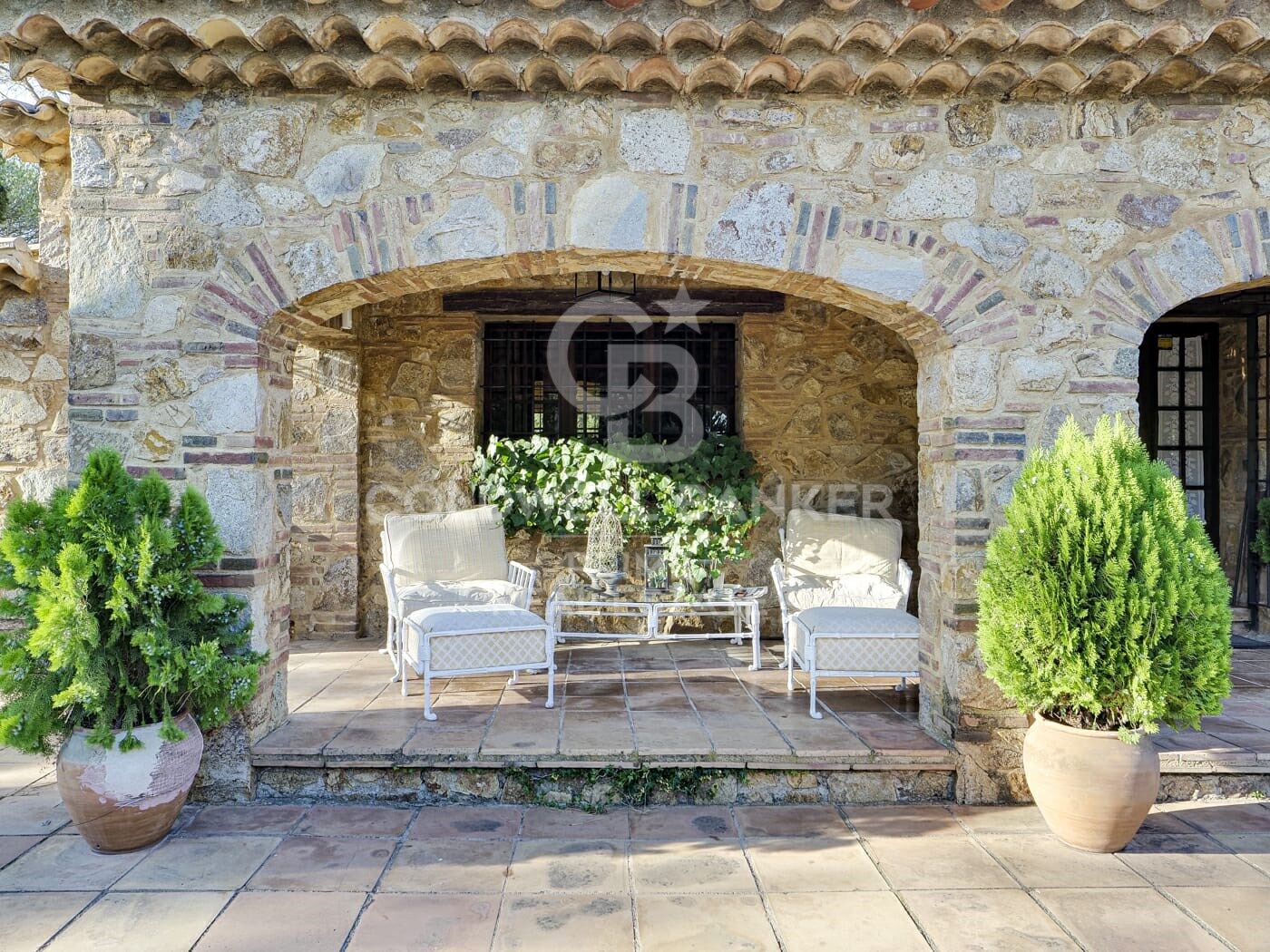 Finca rústica con piscina junto al PGA Catalunya