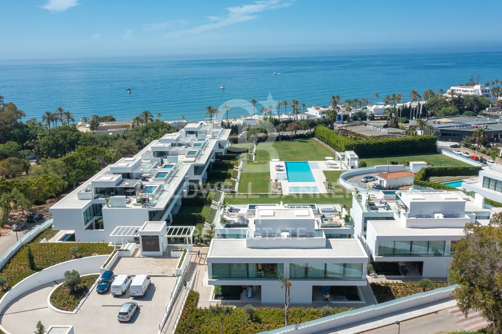 Villa elegante en la Milla de Oro con piscina privada y vistas al mar, Marbella