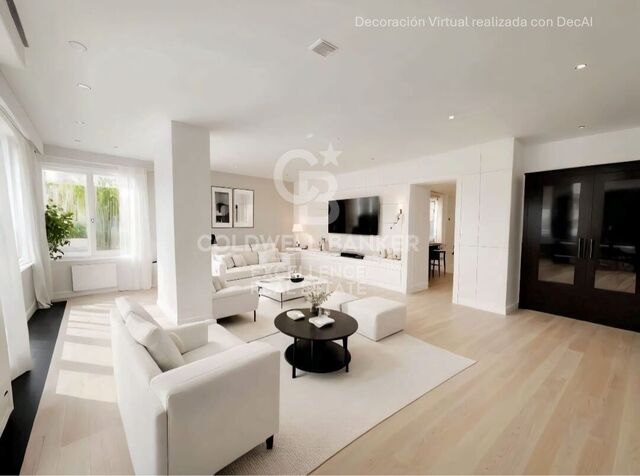 Wohnung zum Renovieren mit 20m2 Terrasse und Garagenplatz in El Pla del Real