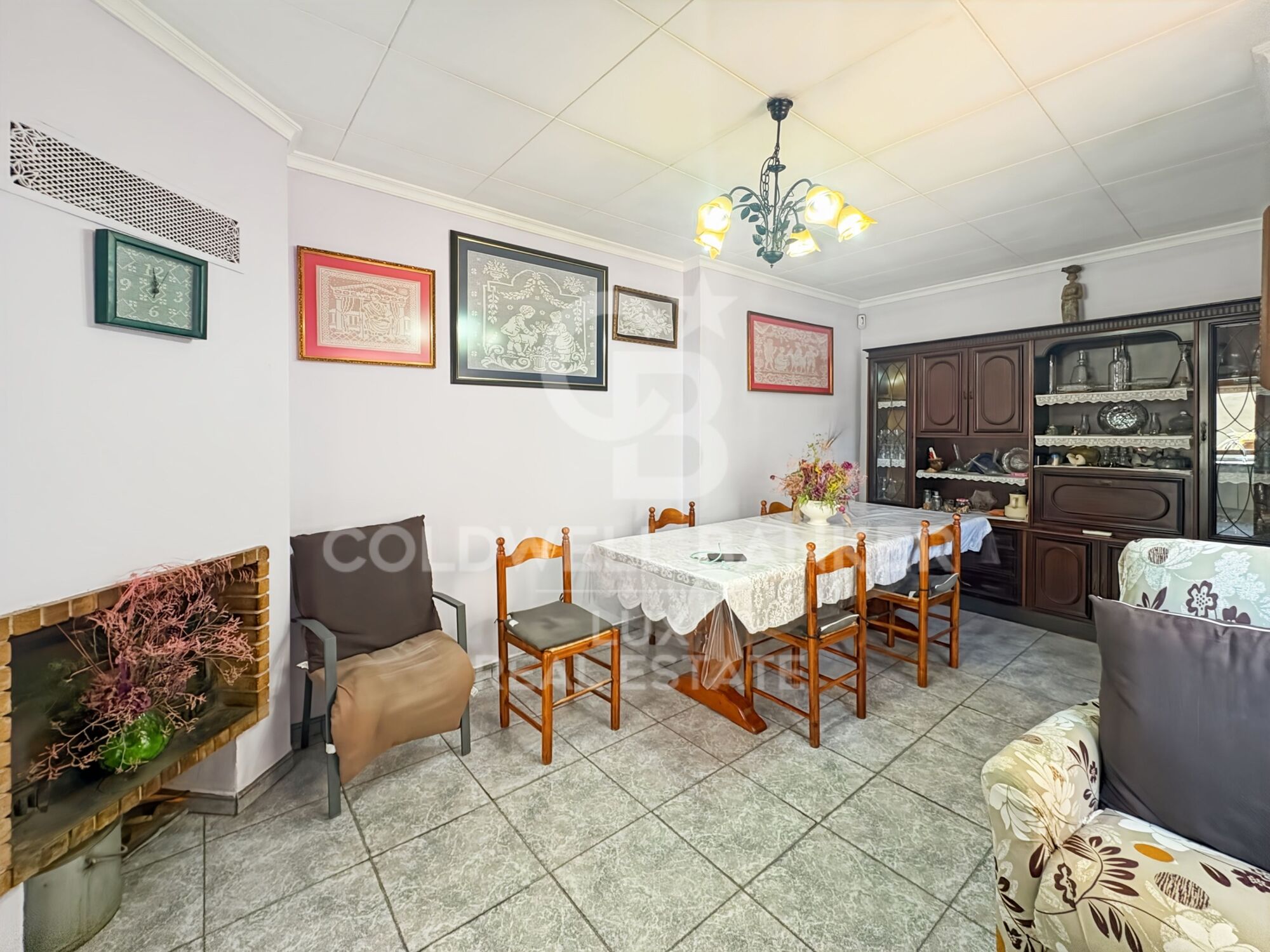 Terraced house in Palau Savardera