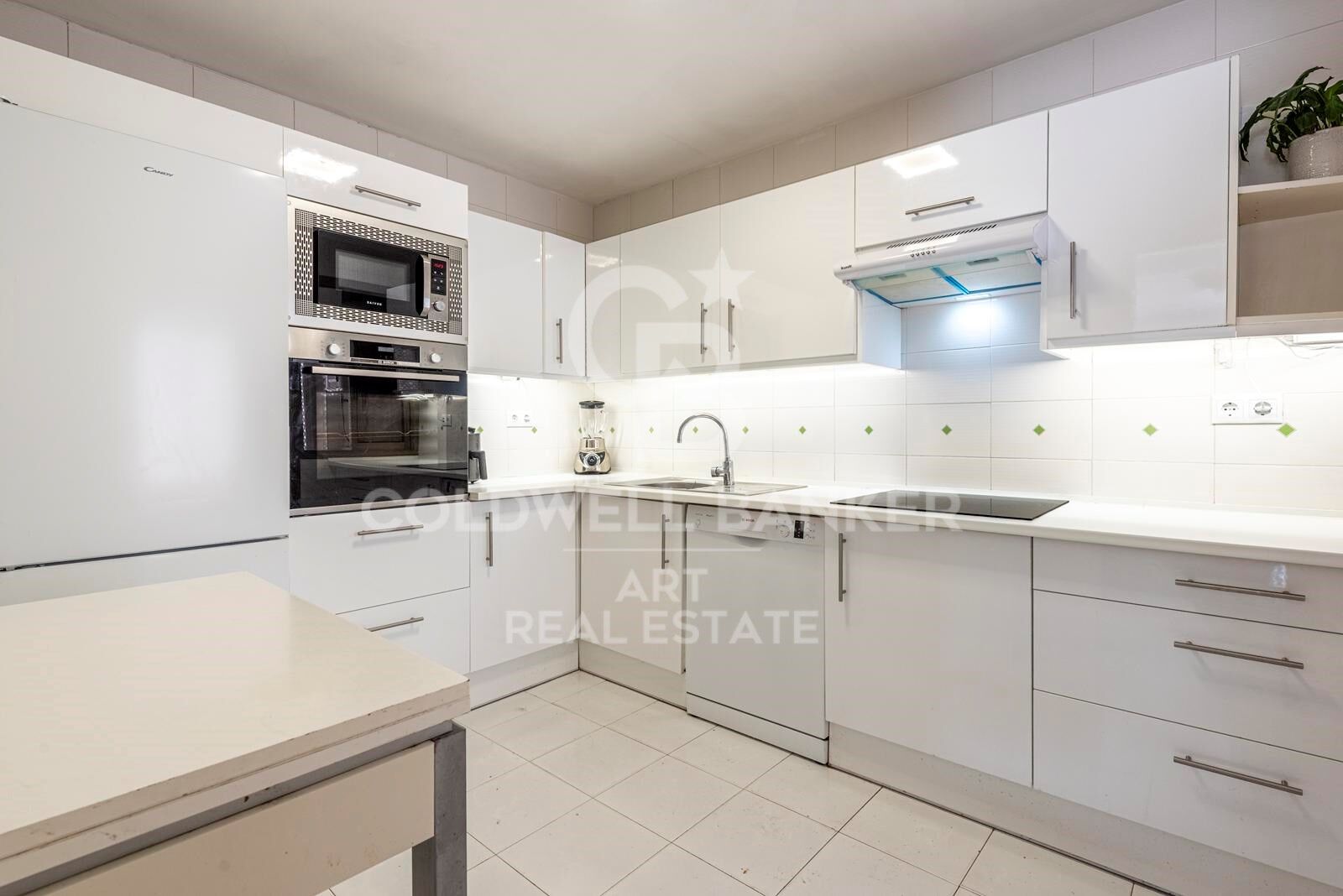 Elegante Wohnung in King's Hills, Marbellas Goldene Meile