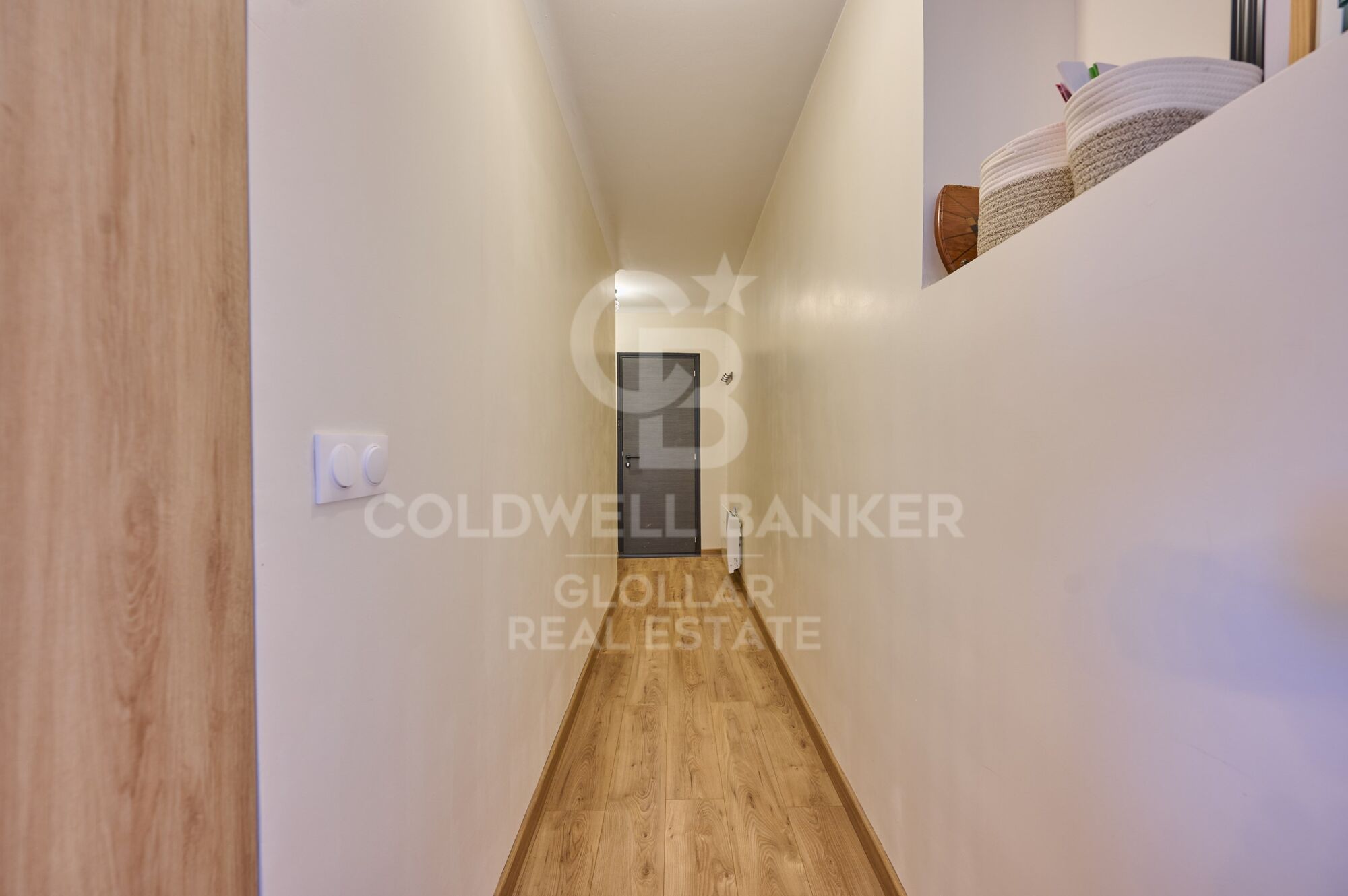 Apartamento reformado con jardín privado y terraza en Angoustrine