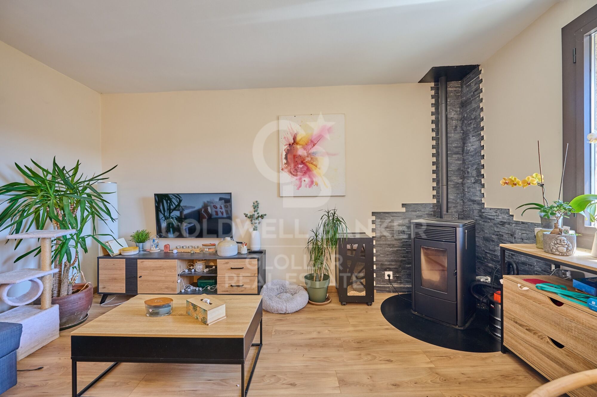 Apartamento reformado con terraza en Angoustrine