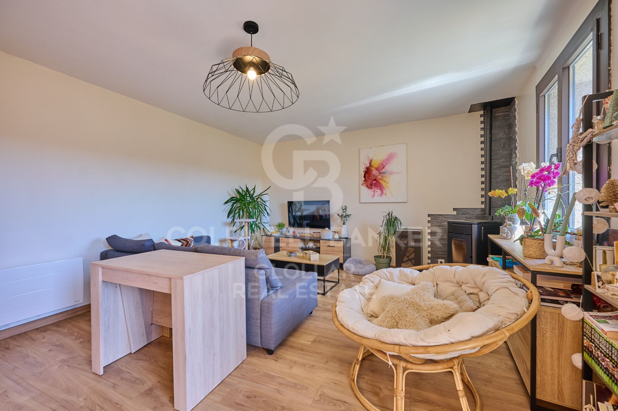 Apartamento reformado con terraza en Angoustrine