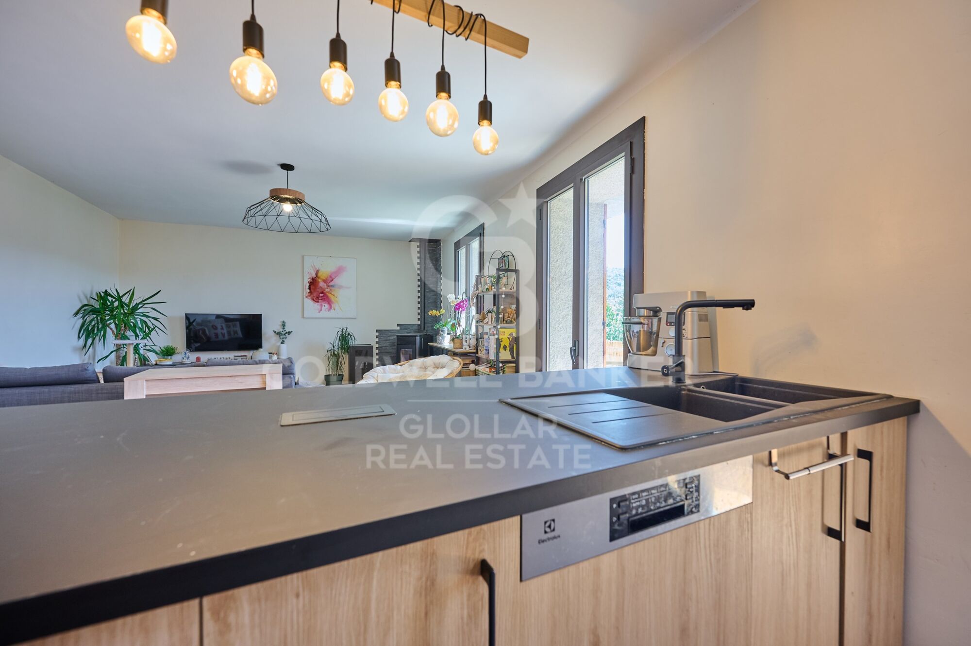 Apartamento reformado con terraza en Angoustrine