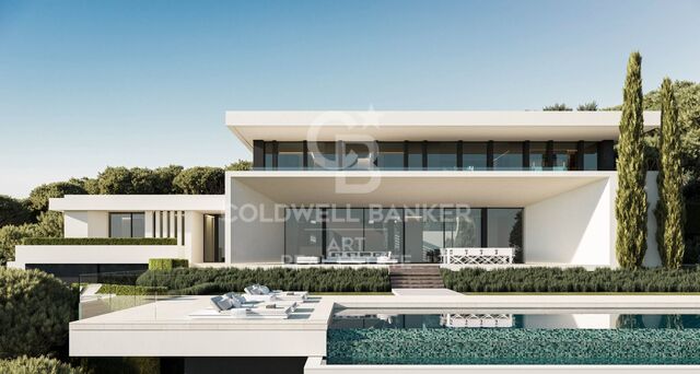 Stunning designer villa located in El Madroñal