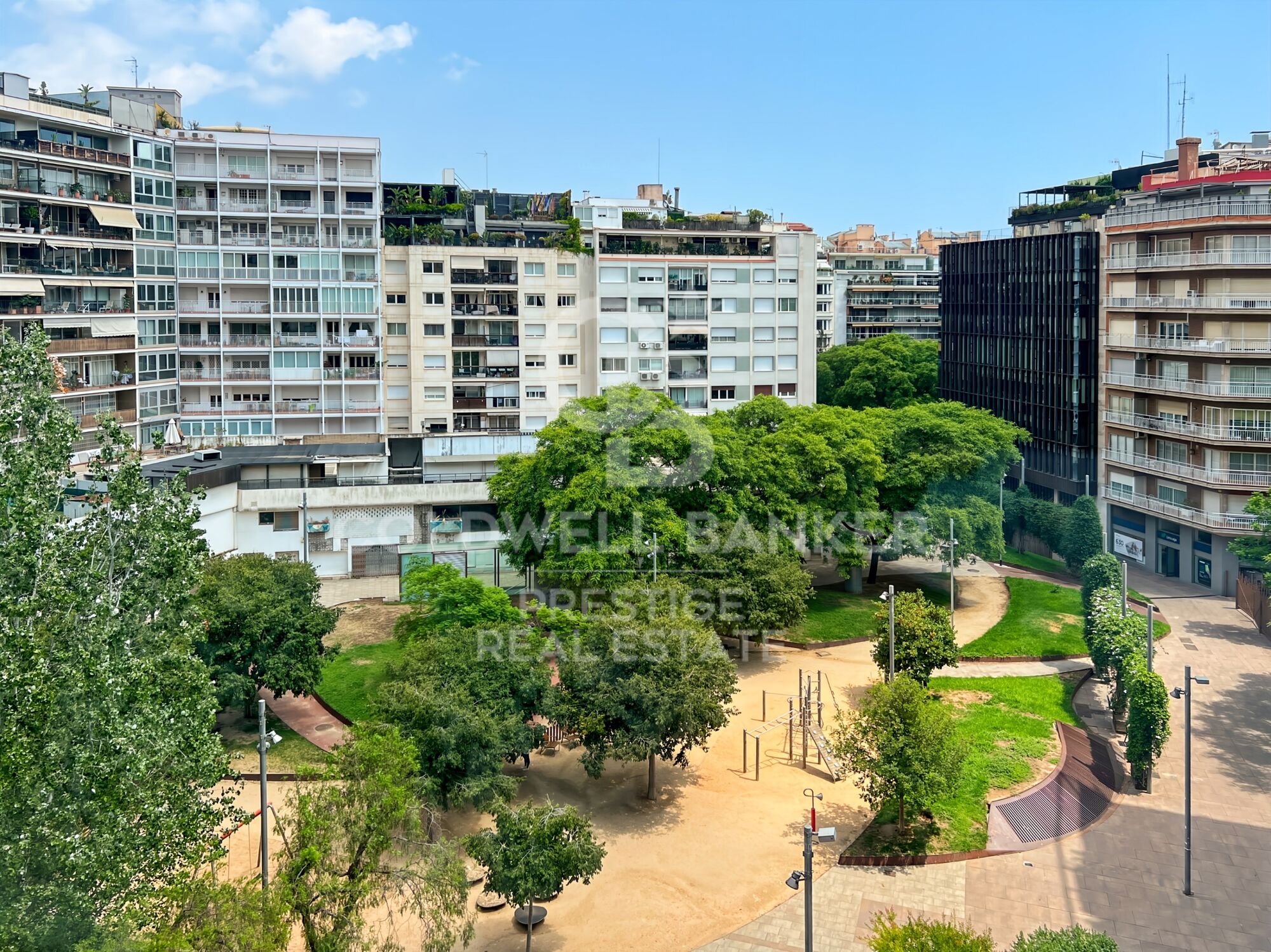 Luxury Apartment for Sale in Turó Park Barcelona with Terrace
