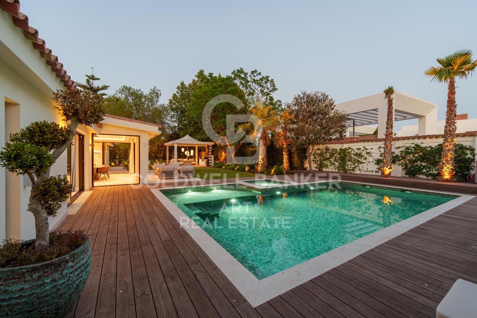 Oasis mediterráneo moderno cerca de Puerto Banús, Marbella