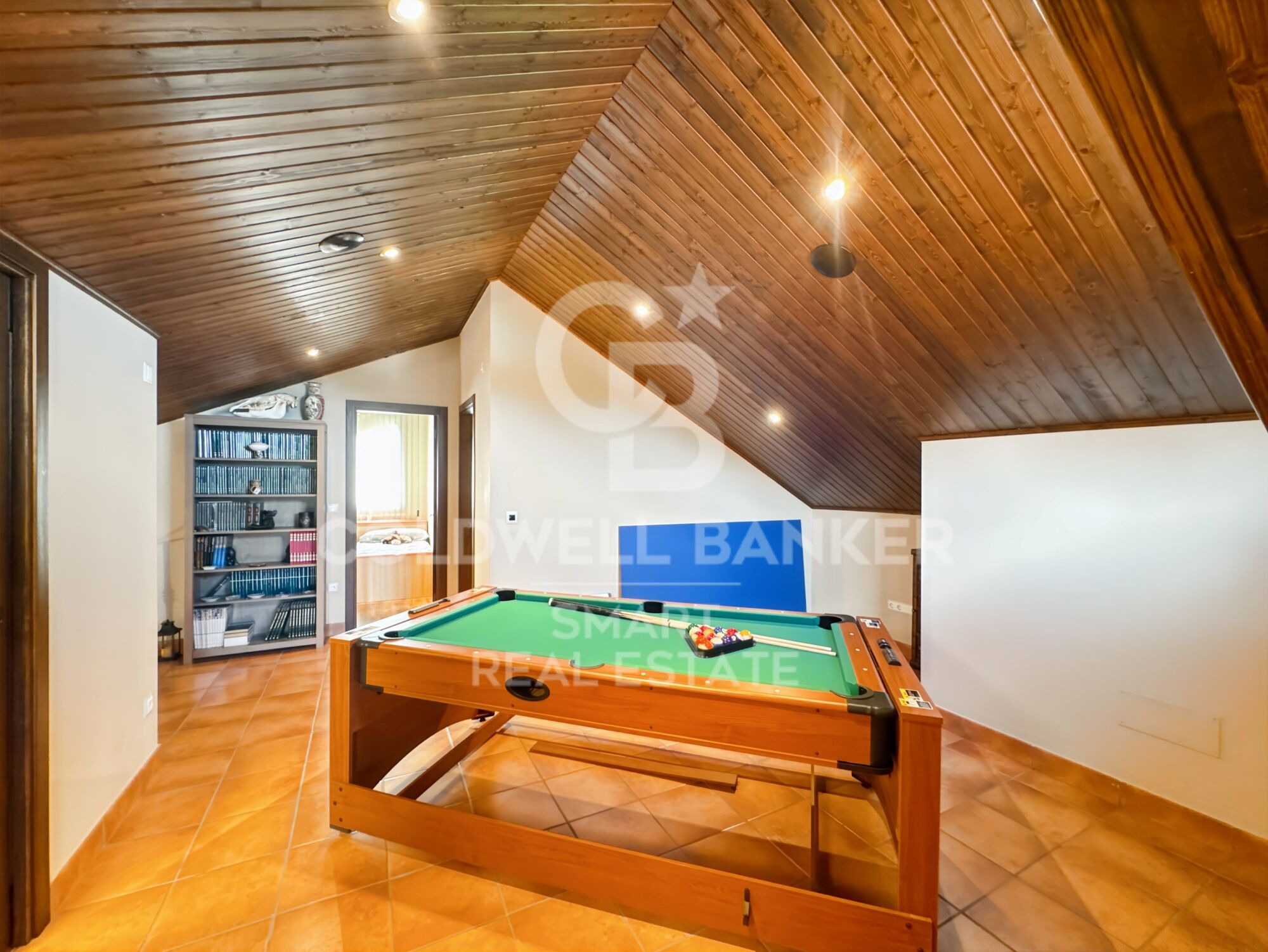 House 5 Bedrooms Triplex Sale Vilarmaior