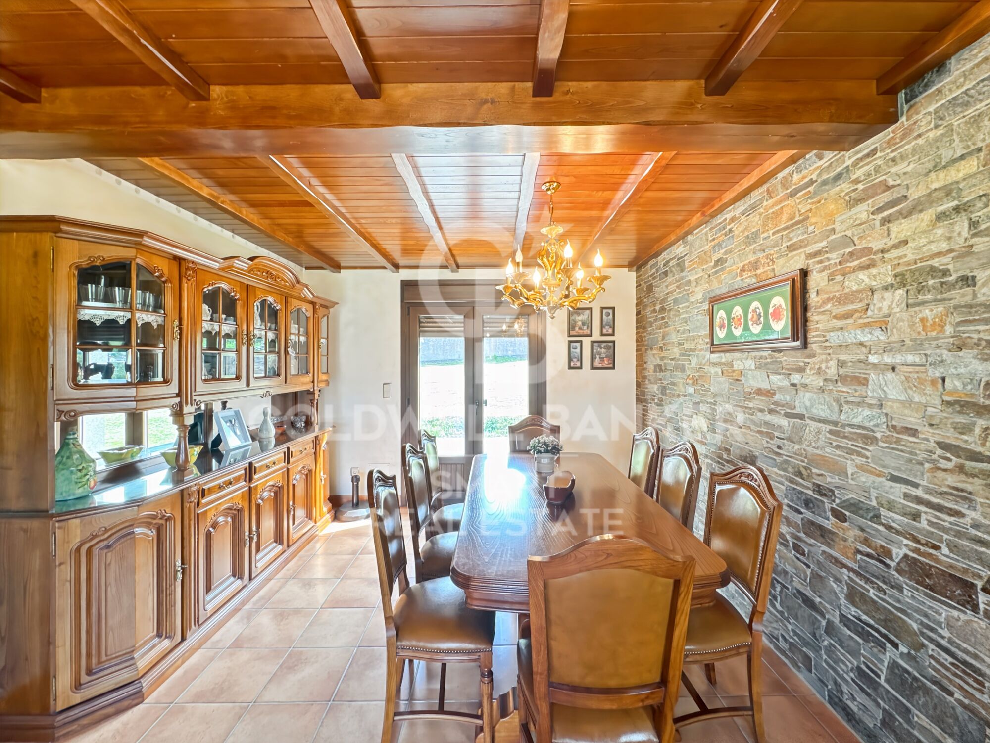 House 5 Bedrooms Triplex Sale Vilarmaior