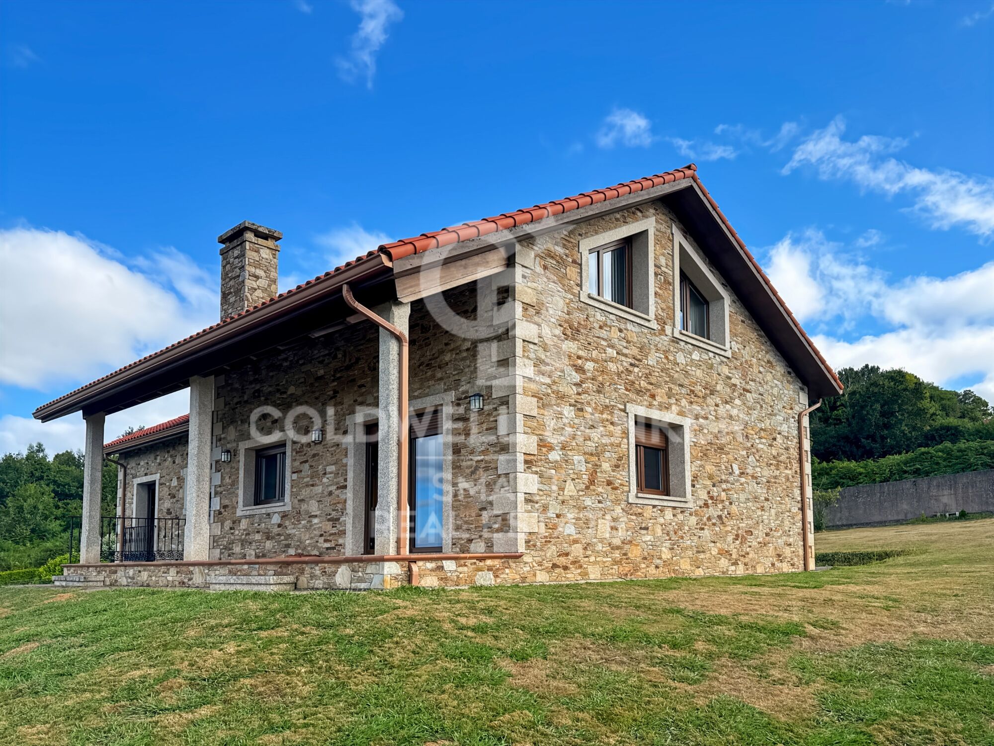 House 5 Bedrooms Triplex Sale Vilarmaior