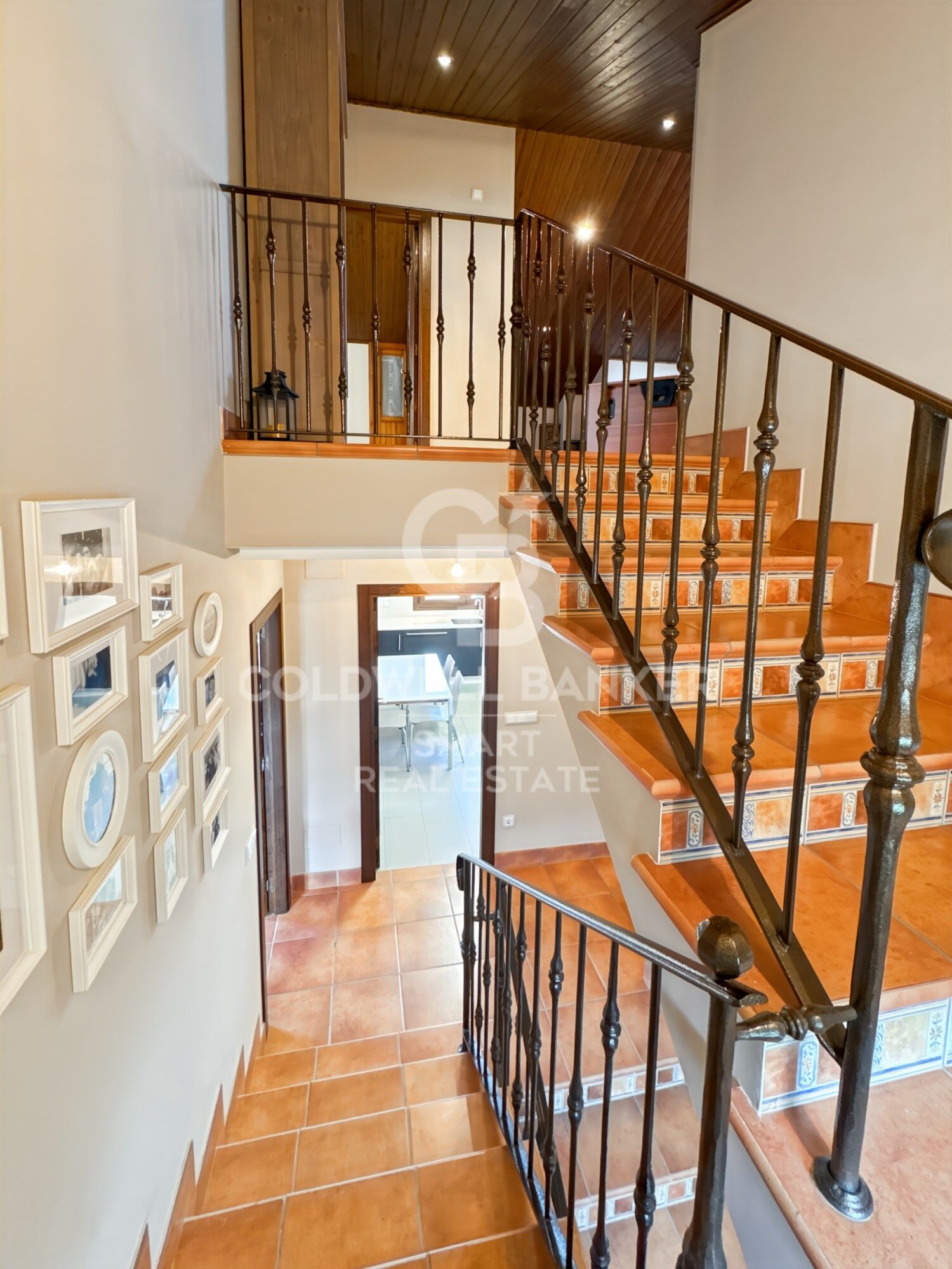 House 5 Bedrooms Triplex Sale Vilarmaior