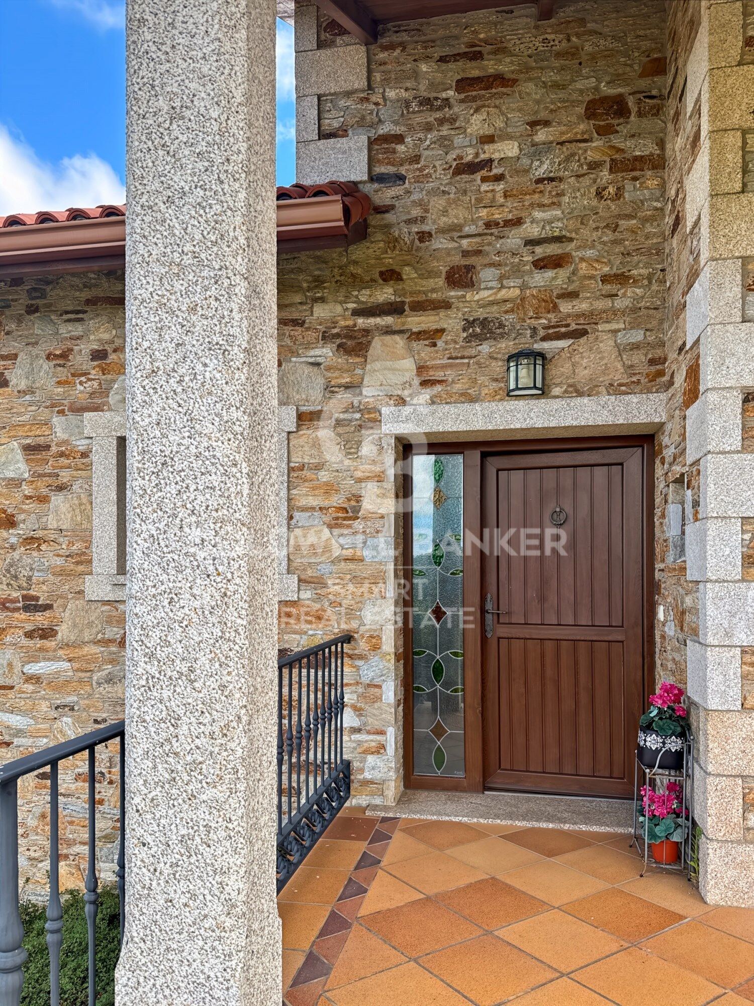 House 5 Bedrooms Triplex Sale Vilarmaior