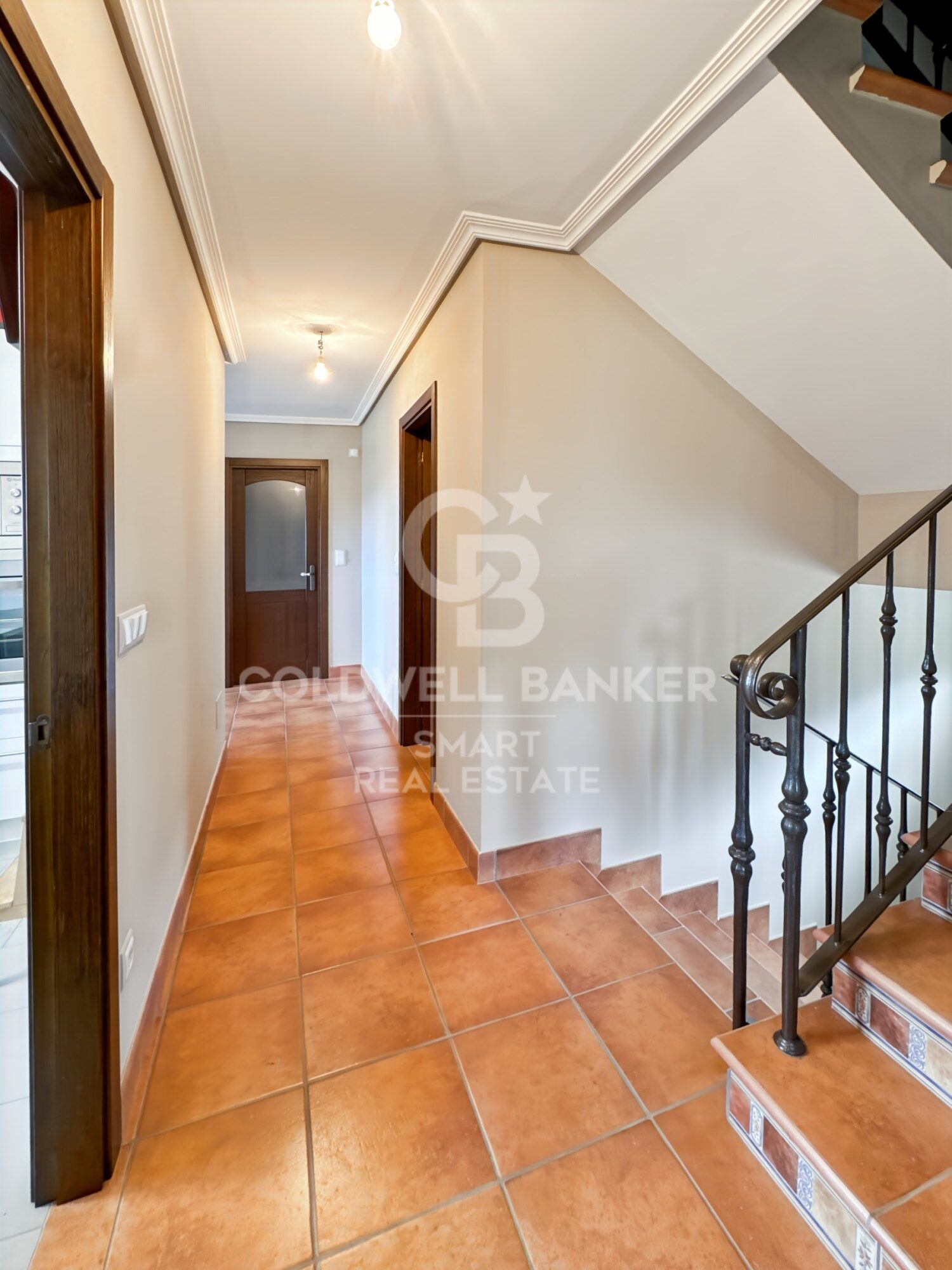 House 5 Bedrooms Triplex Sale Vilarmaior