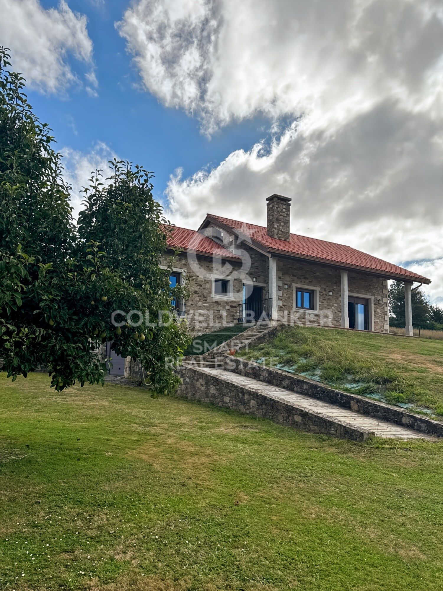 House 5 Bedrooms Triplex Sale Vilarmaior