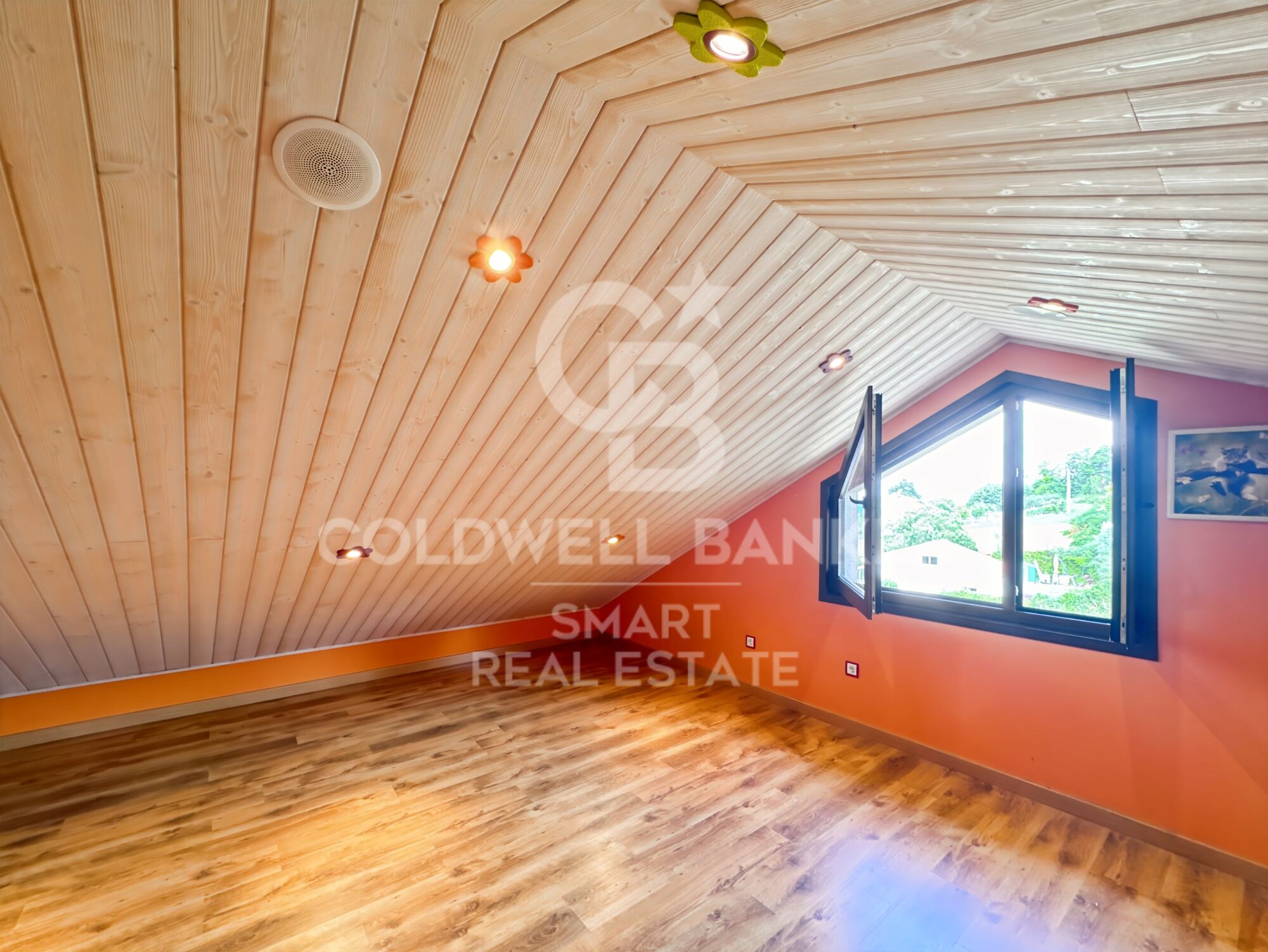 Haus 5 Schlafzimmer, 3 Stockwerke Verkauf Vilarmaior