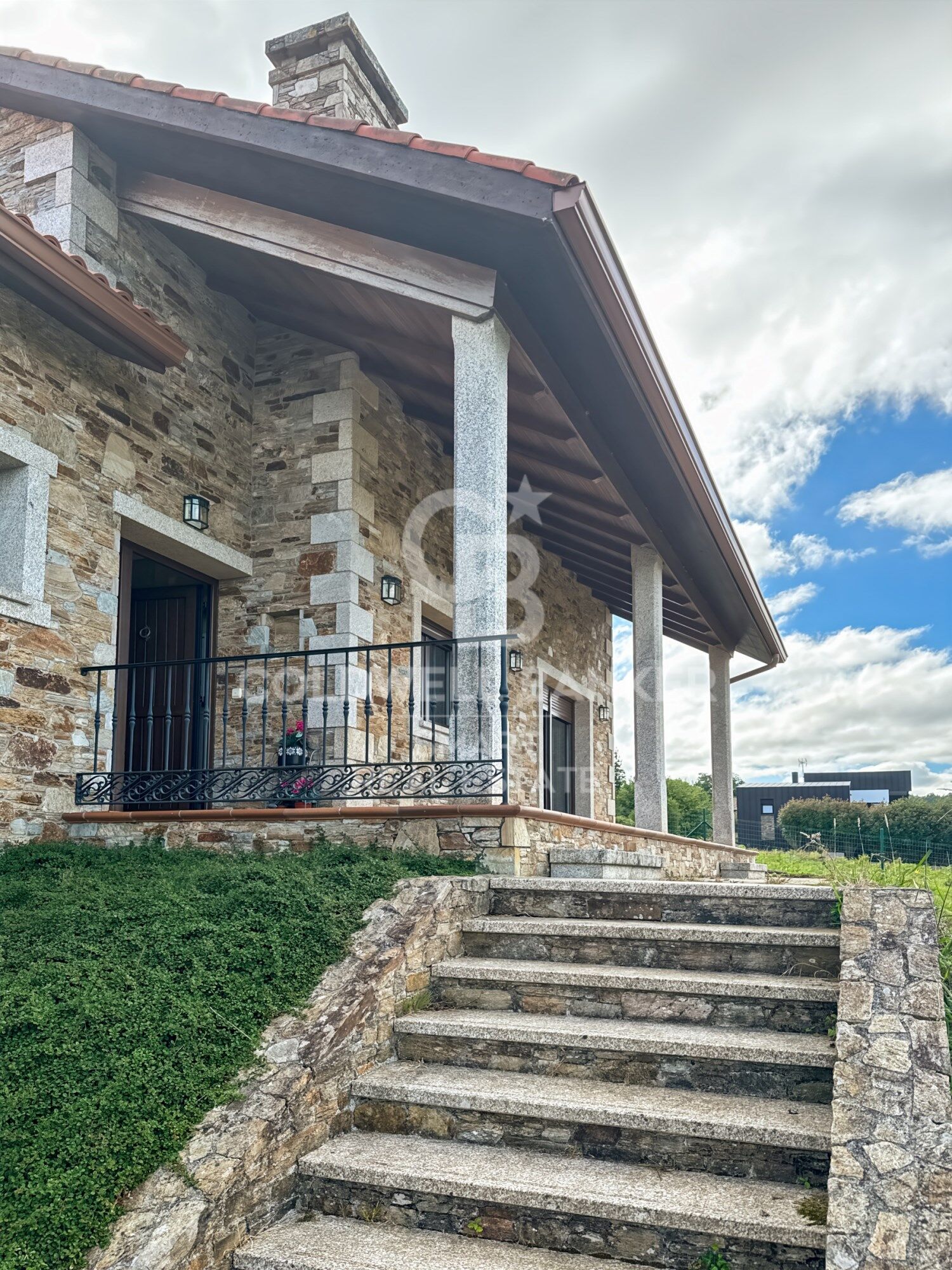 Casa de piedra con magníficas vistas