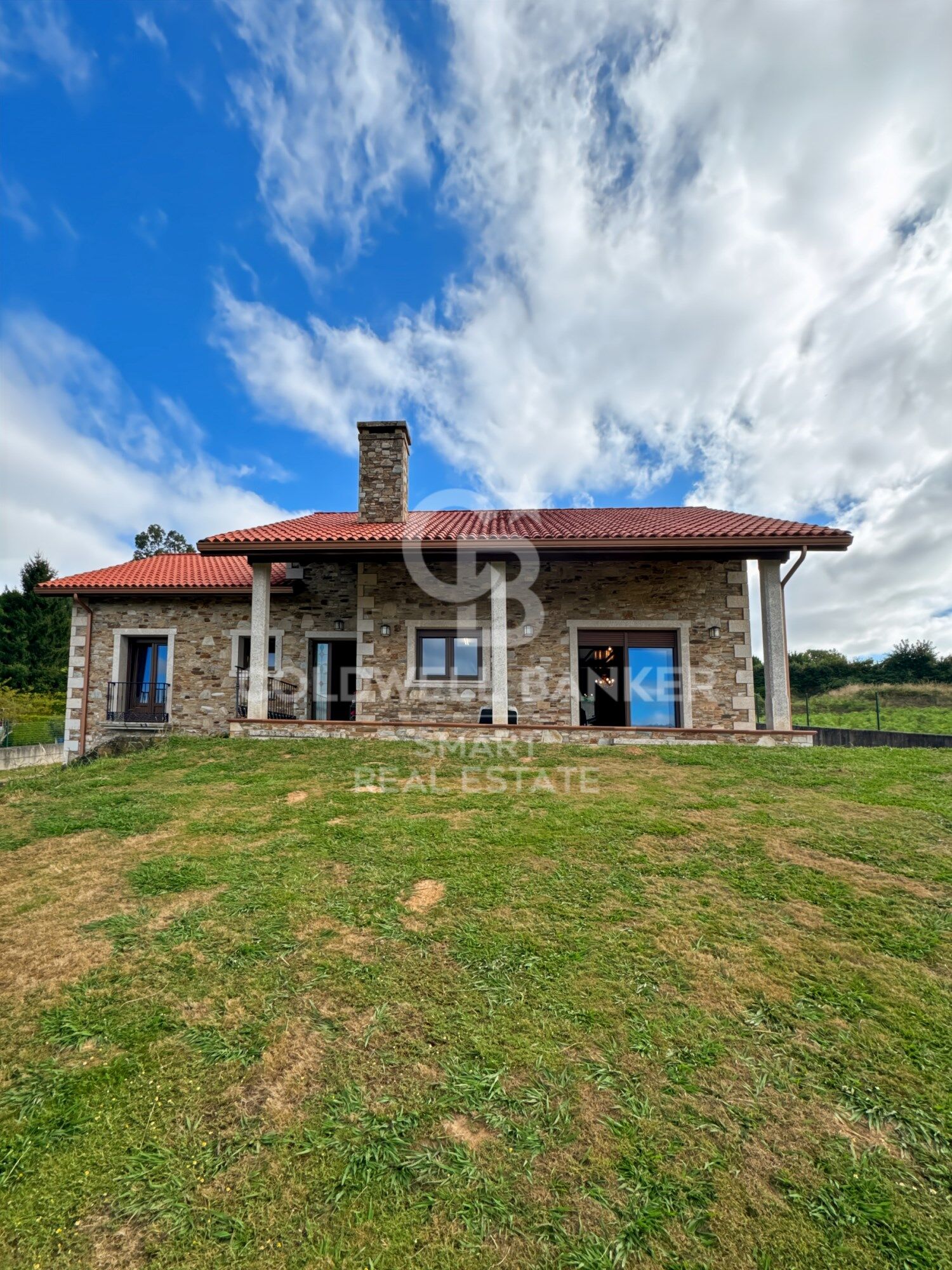 Casa de piedra con magníficas vistas