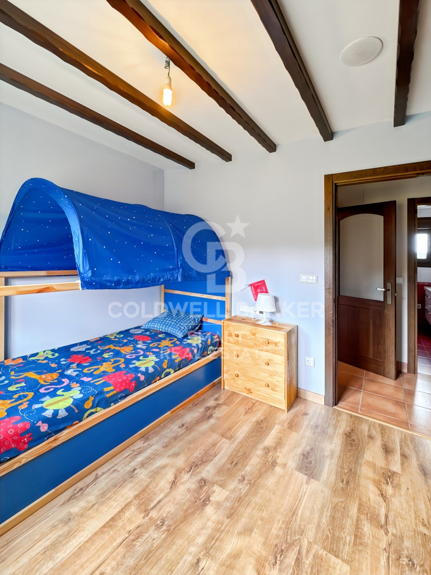 House 5 Bedrooms Triplex Sale Vilarmaior